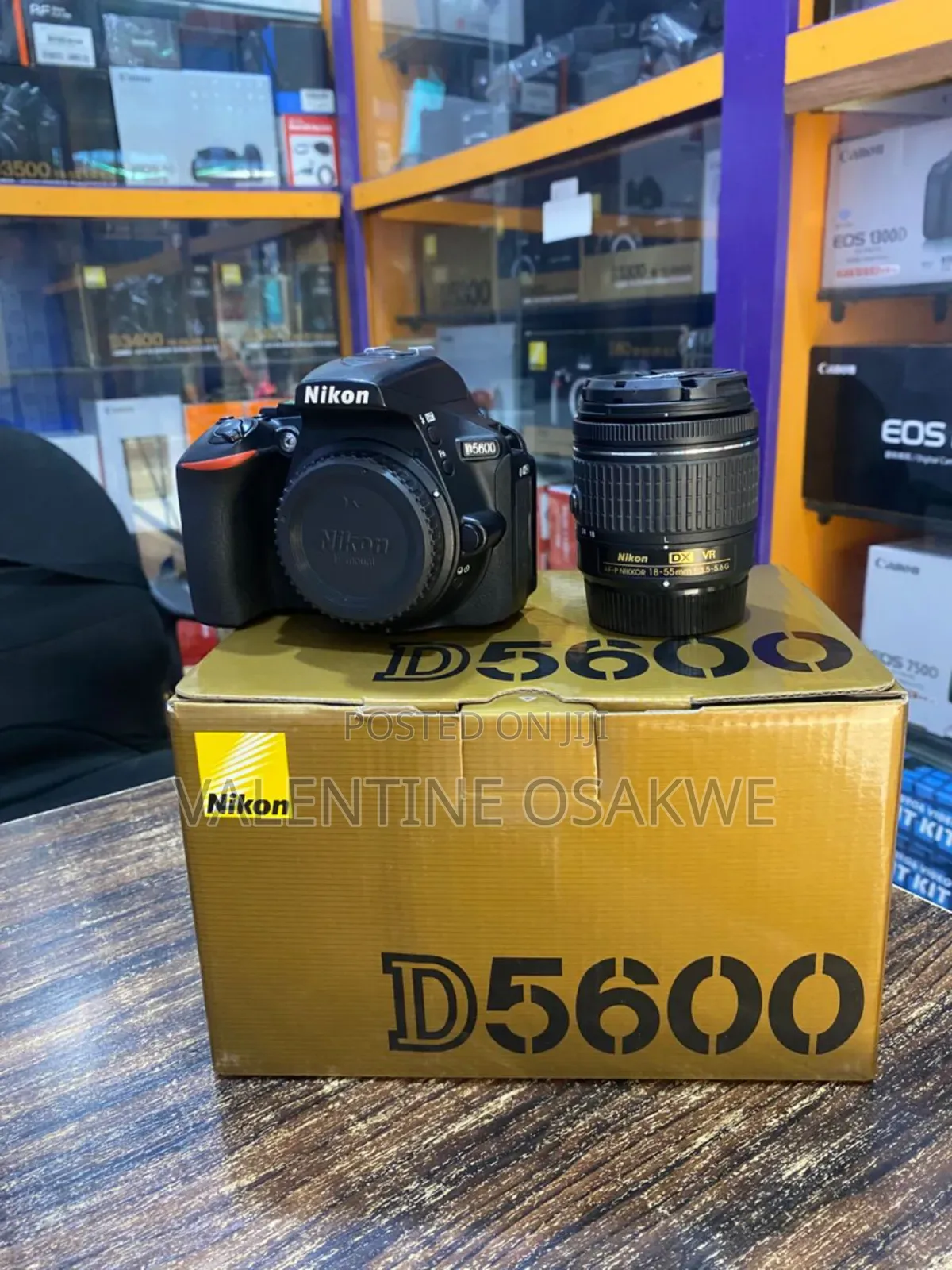 Nikon D5600 With Lens 18-55