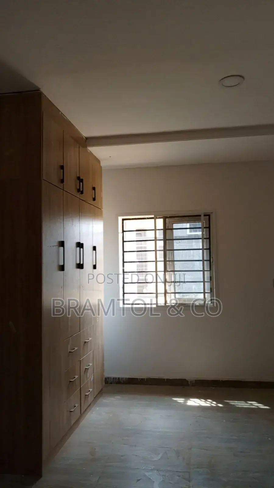 3bdrm Block of Flats in Idu Industrial for sale