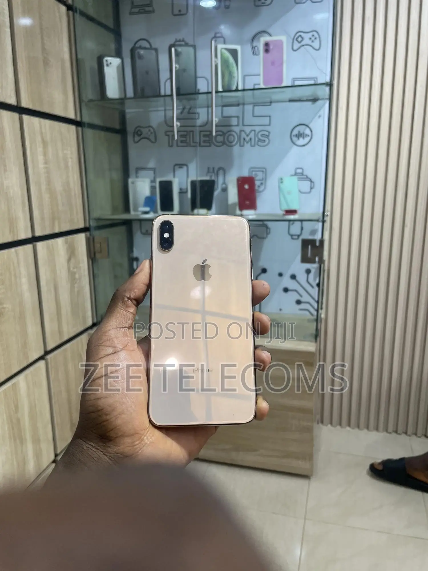 Apple iPhone XS Max 64 GB Gold