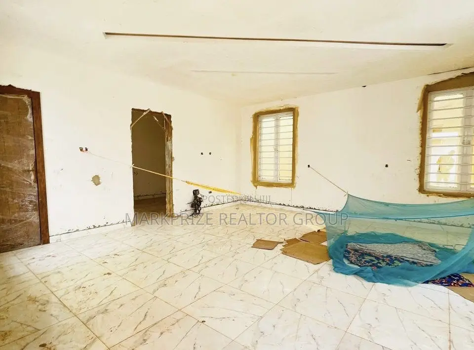 5bdrm Duplex in Opebi Ikeja Lagos for sale