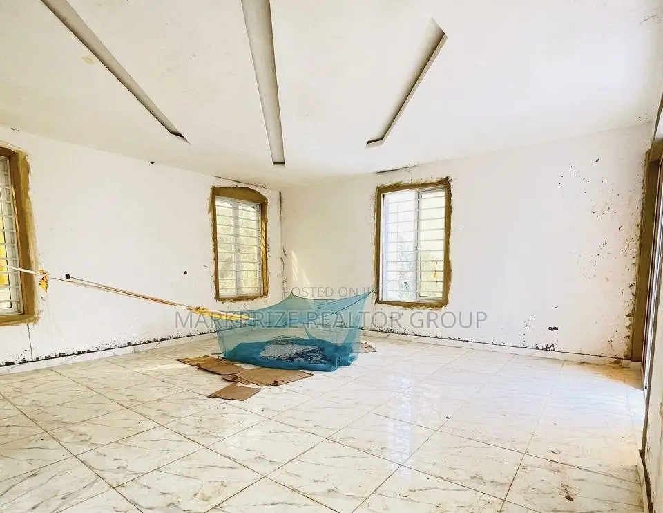 5bdrm Duplex in Opebi Ikeja Lagos for sale