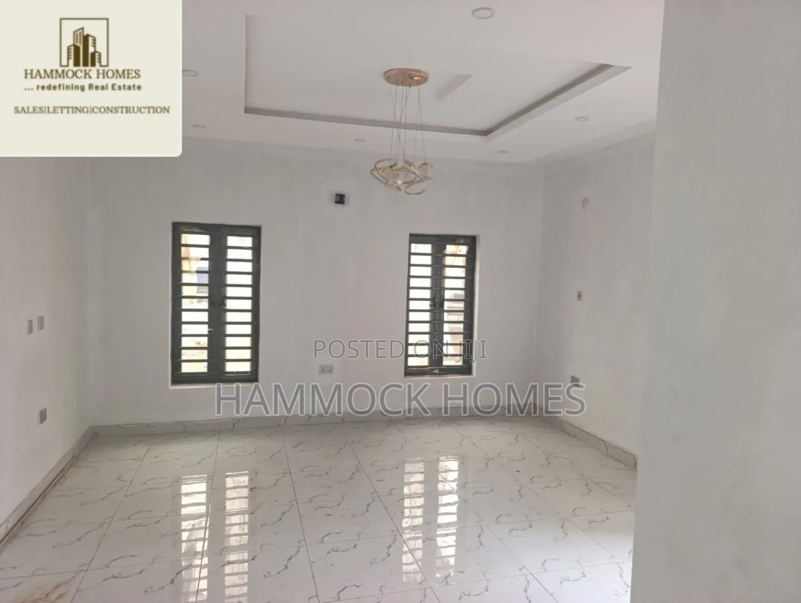 4bdrm Duplex in Jericho Gra for sale