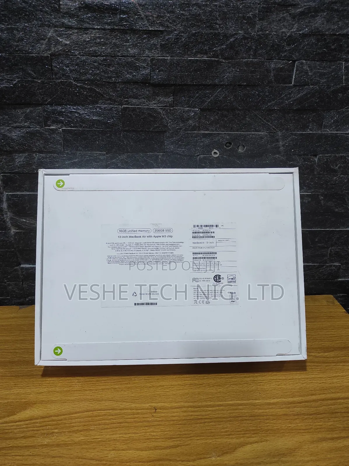 New Laptop Apple MacBook Air 2024 M3 13-inch 16GB Apple M3 SSD 256GB