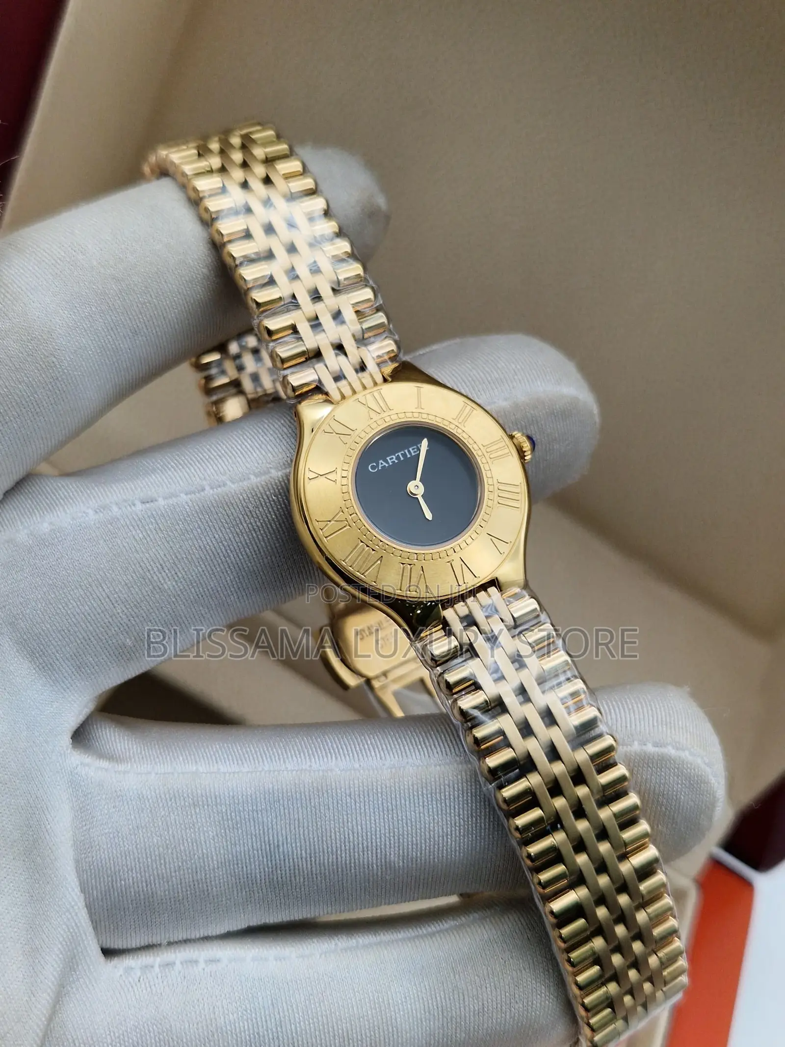 Cartier Luxury Quality Female Chain Strap Wristwatches