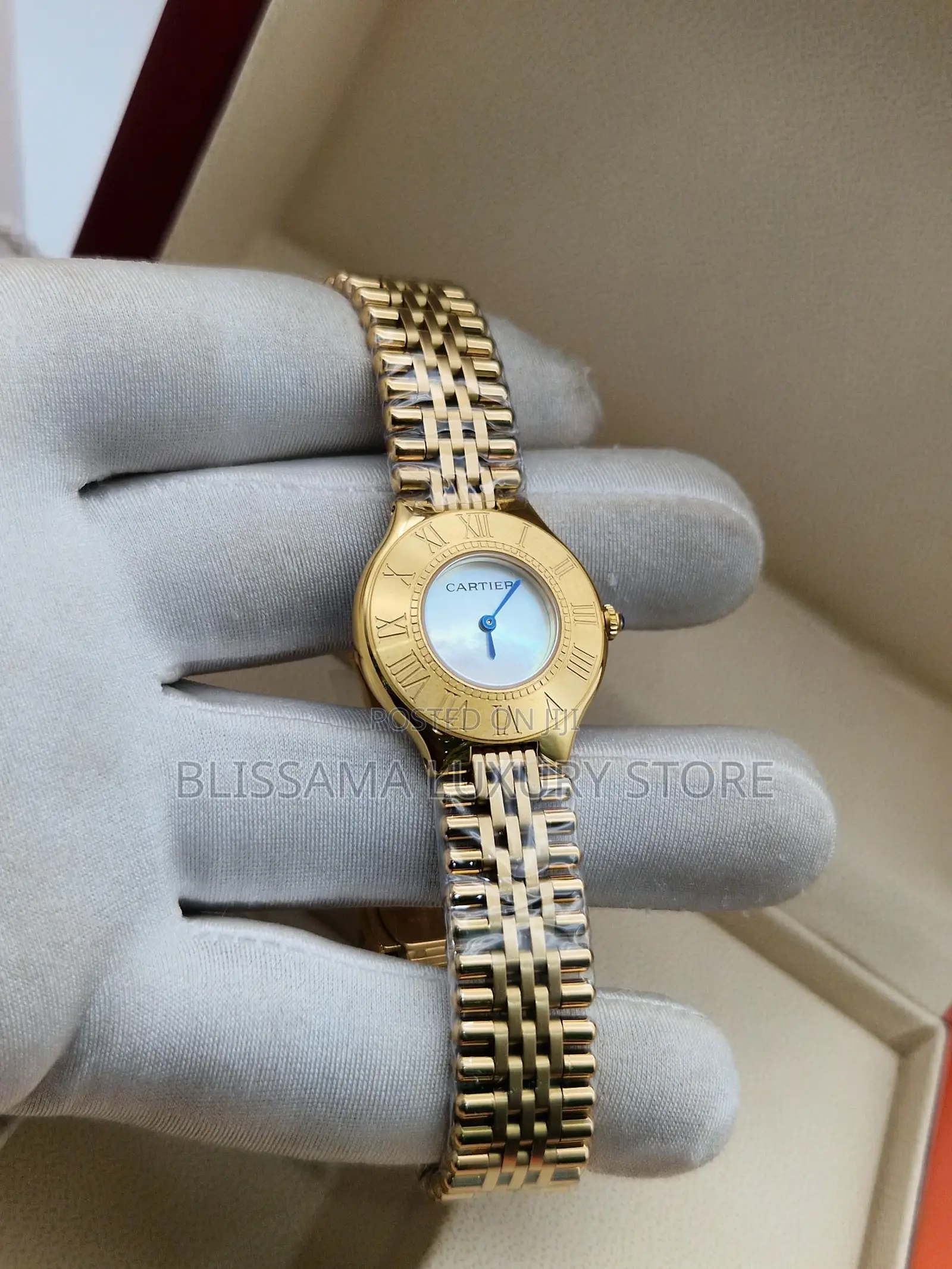 Cartier Luxury Quality Female Chain Strap Wristwatches