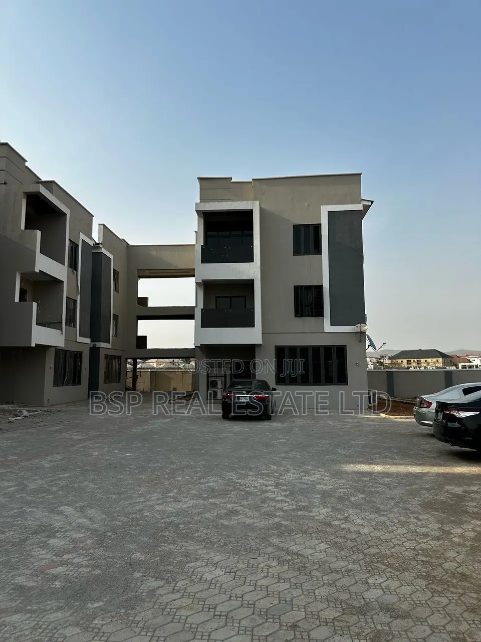 5bdrm Duplex in Jahi for sale