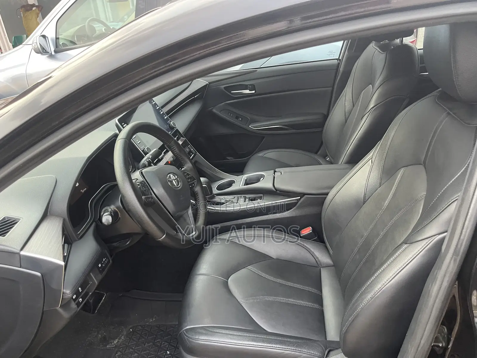 Toyota Avalon 2019 Black
