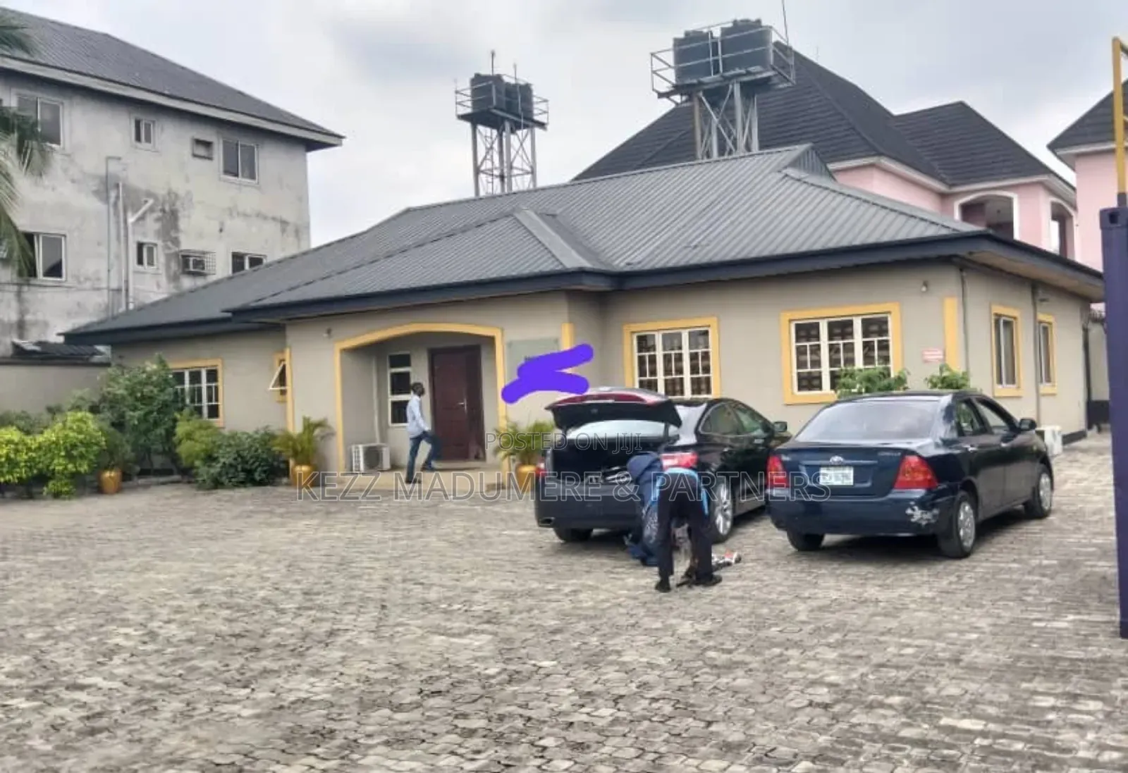 5bdrm Bungalow in Near Yakubu Gowon, Rumuomasi for sale
