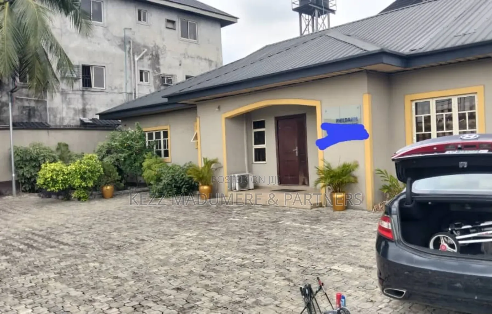 5bdrm Bungalow in Near Yakubu Gowon, Rumuomasi for sale