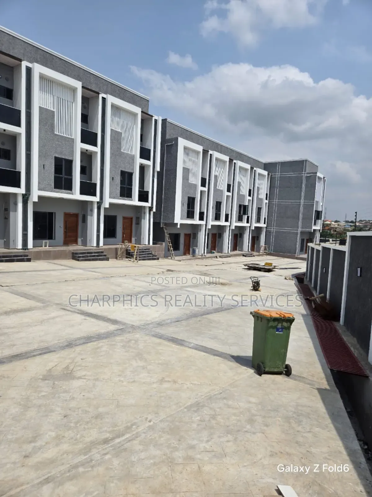 4bdrm Townhouse/Terrace in Magodo for sale