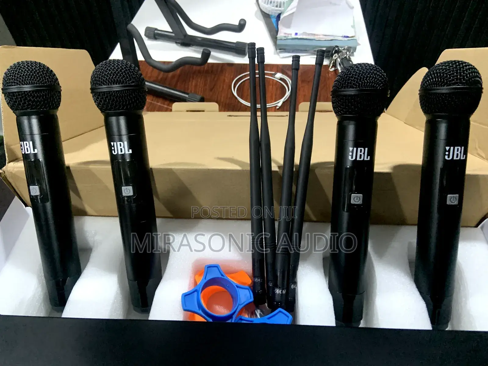 Jbl Vm9900 4 In 1 Professional Wireless Microphone