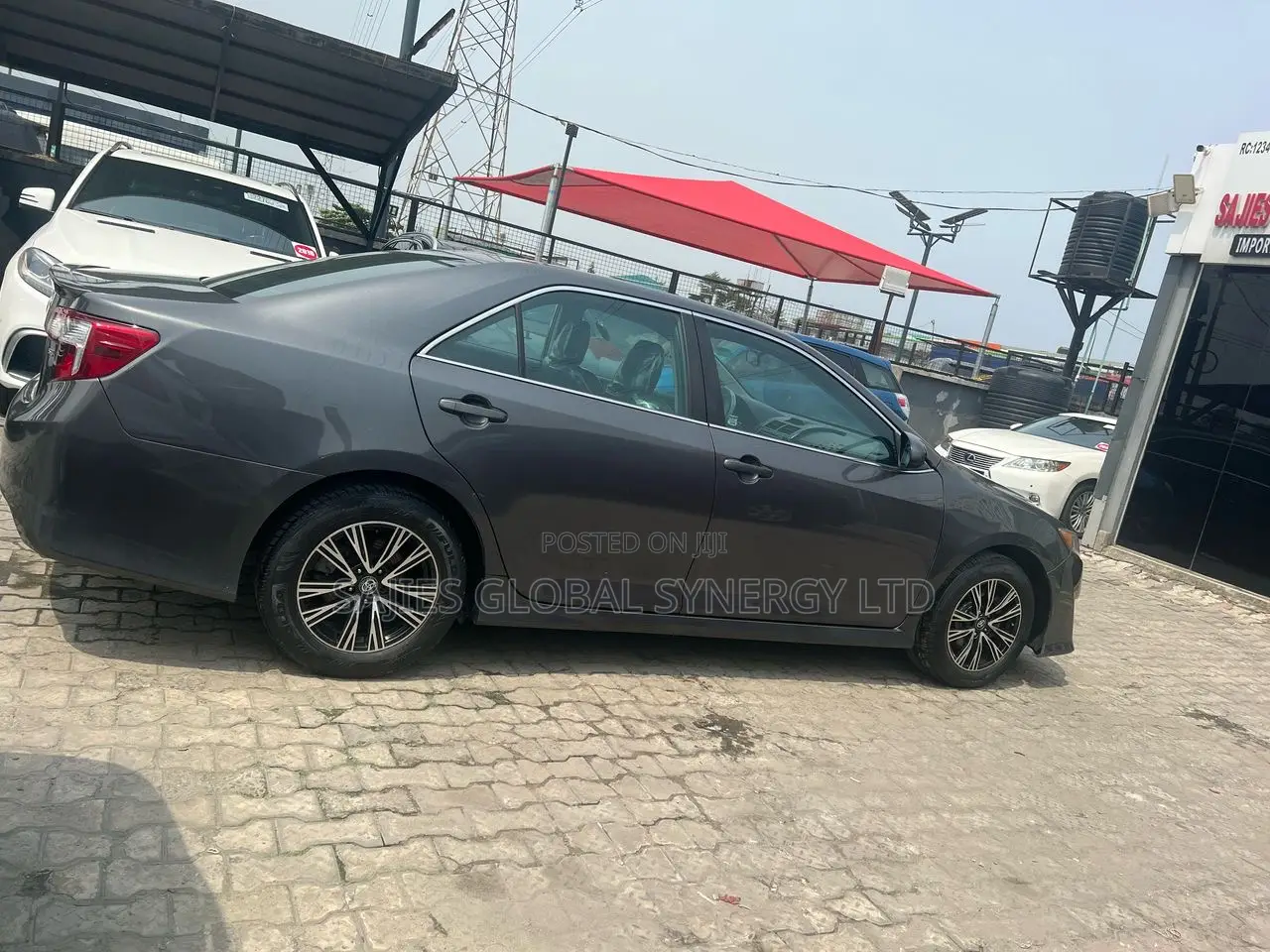 Toyota Camry SE 4dr Sedan (2.5L 4cyl 6A) 2014 Gray
