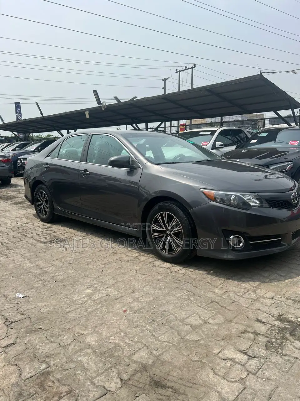 Toyota Camry SE 4dr Sedan (2.5L 4cyl 6A) 2014 Gray