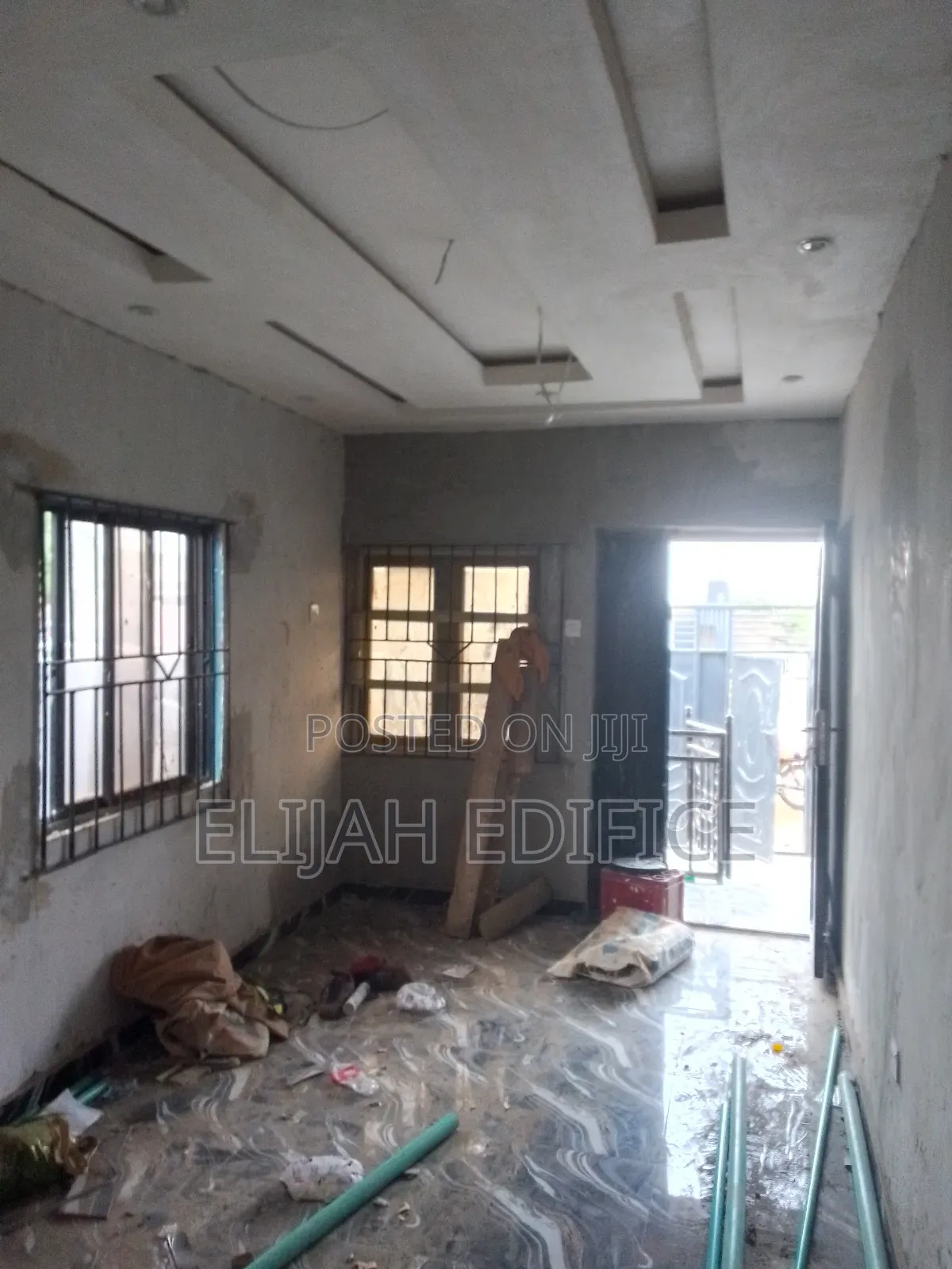 Furnished 1bdrm Bungalow in Sheriffyt Hotel, Ikorodu Garage for rent