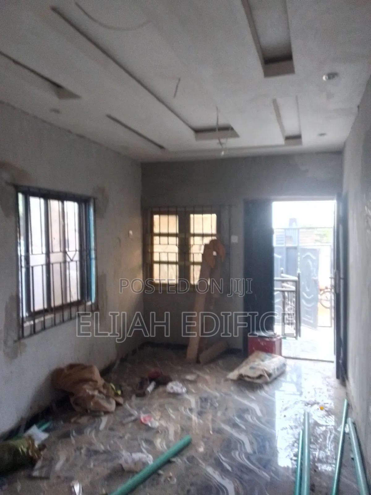 Furnished 1bdrm Bungalow in Sheriffyt Hotel, Ikorodu Garage for rent