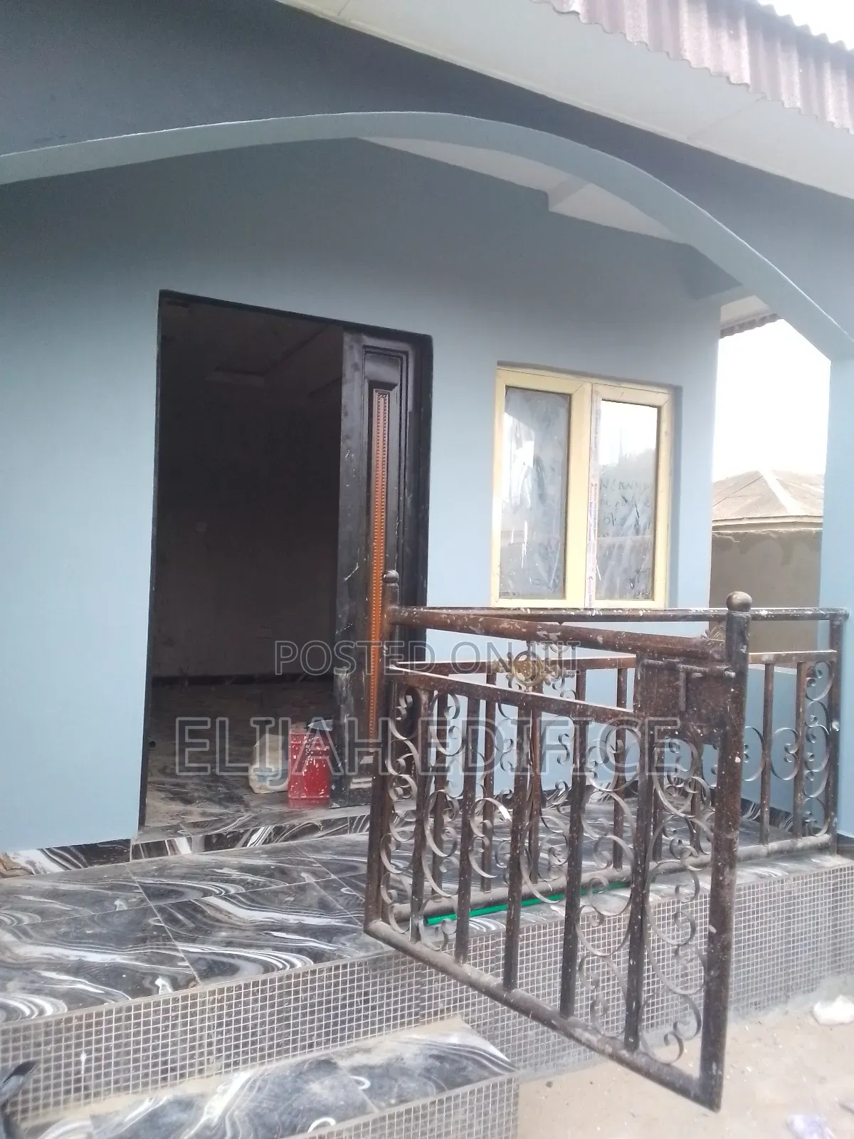 Furnished 1bdrm Bungalow in Sheriffyt Hotel, Ikorodu Garage for rent