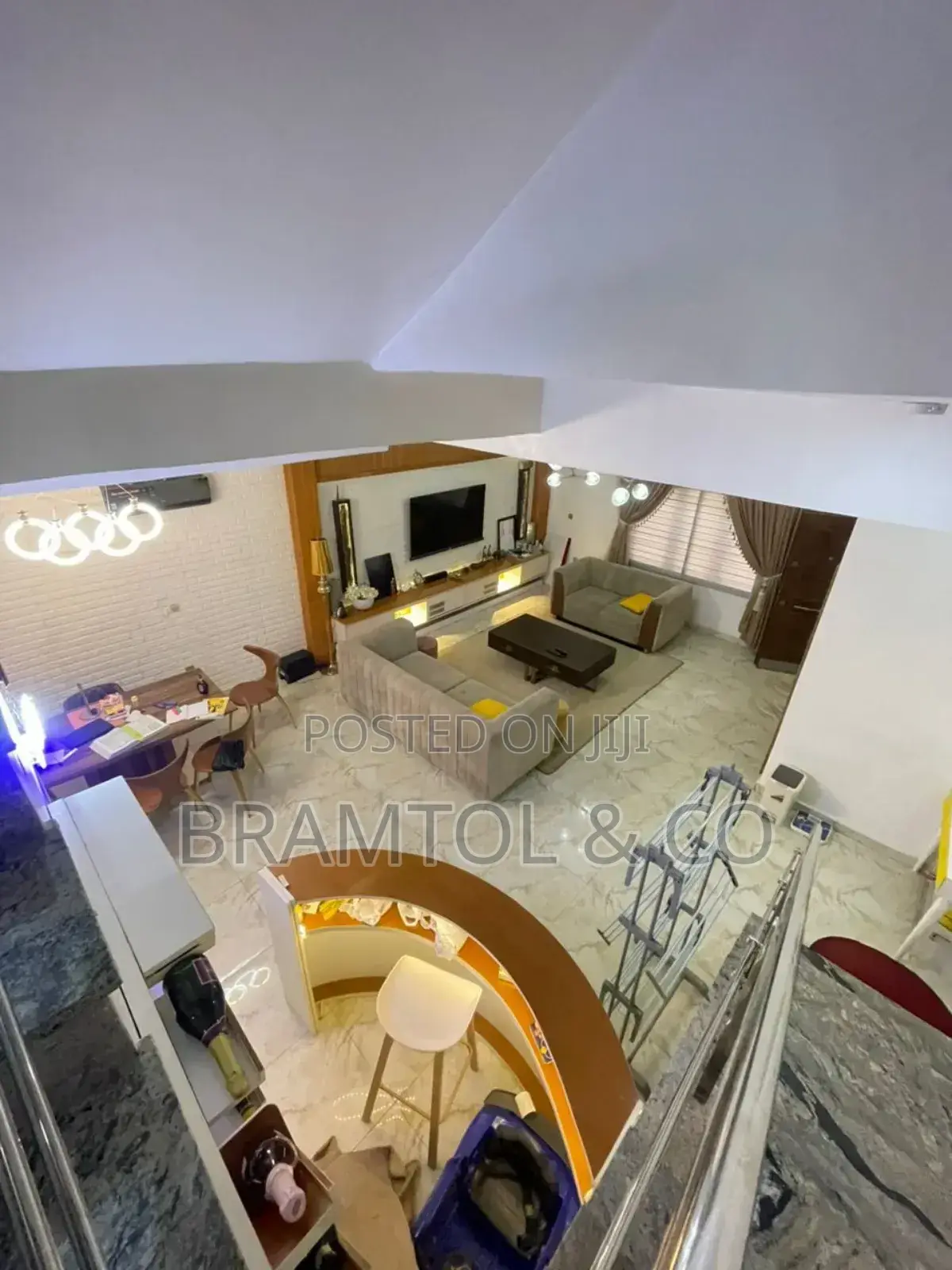 Furnished 4bdrm Townhouse / Terrace in Plus Bq, Mabushi for rent