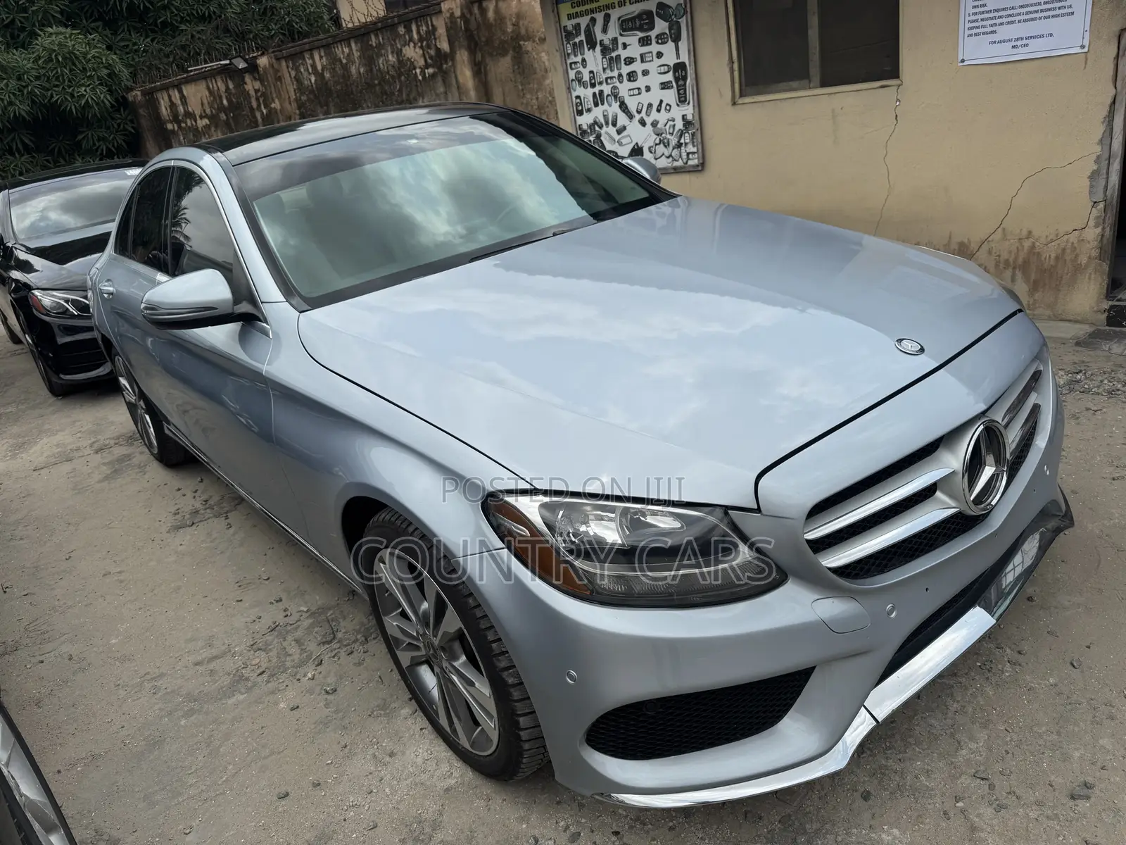 Mercedes-Benz C300 2017 Blue