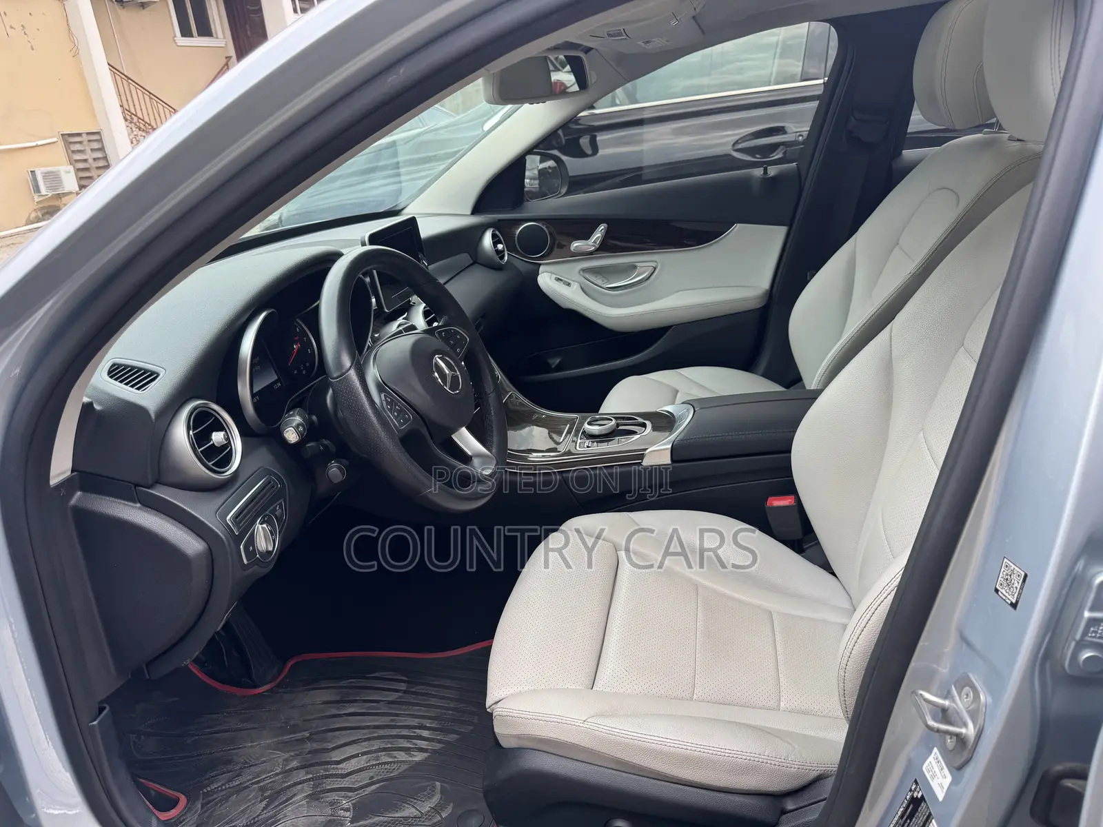 Mercedes-Benz C300 2017 Blue