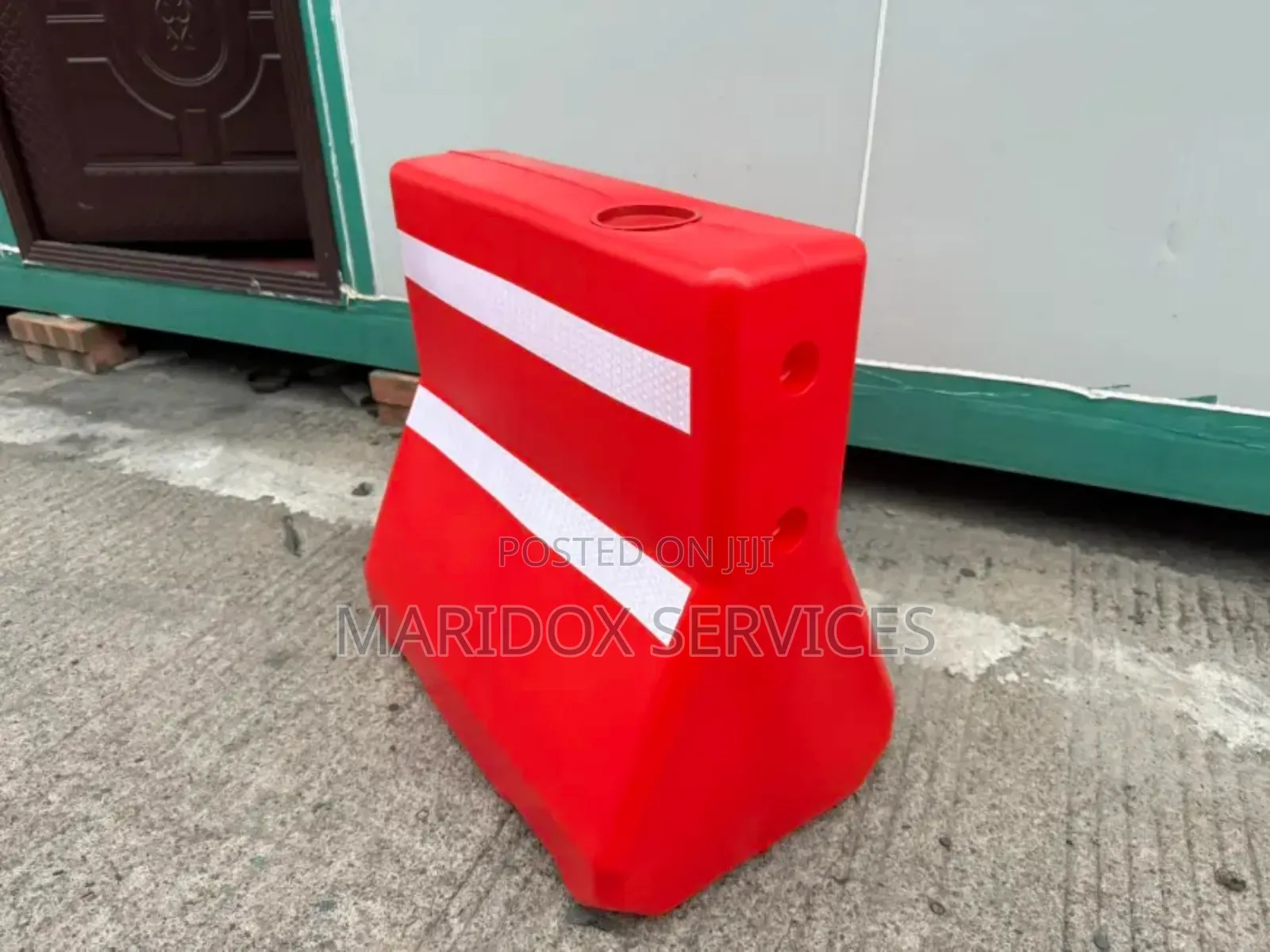 Road Barrier With Reflector