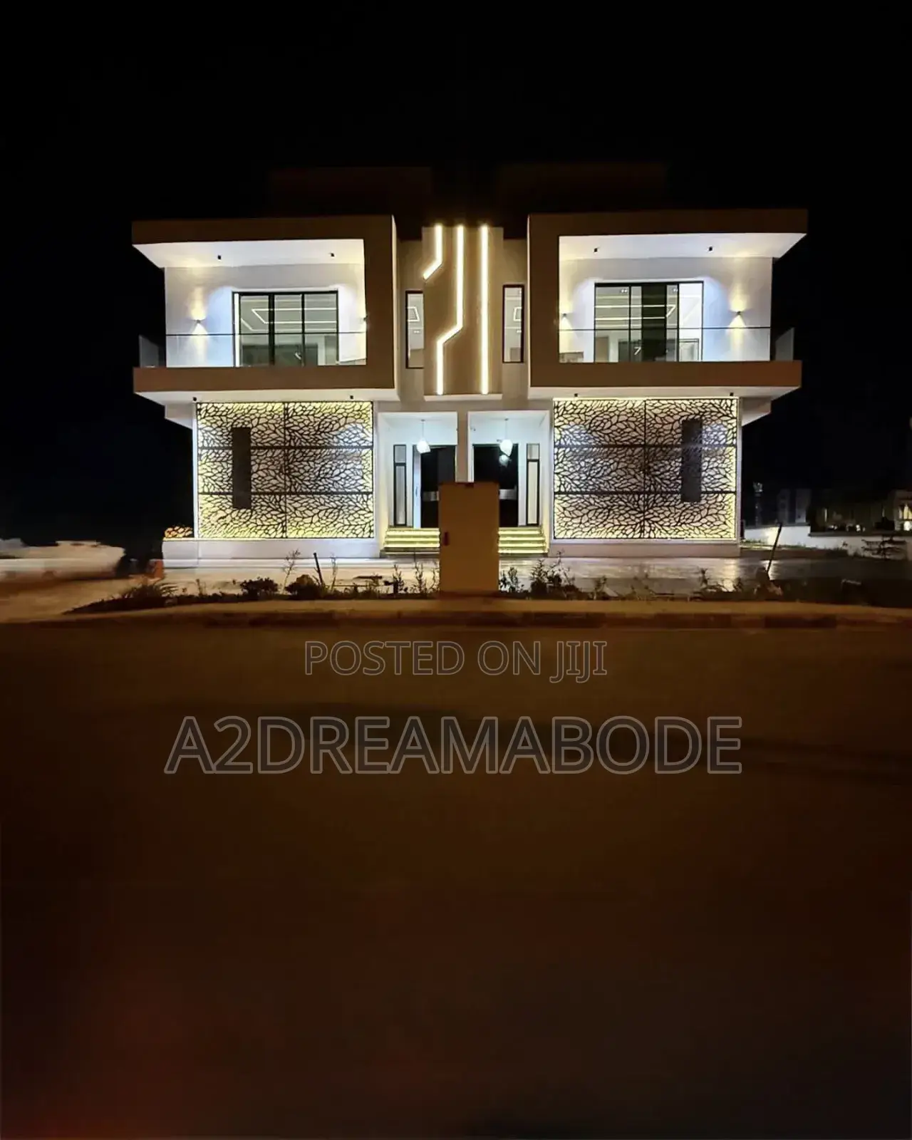 5bdrm Duplex in Ikate for sale