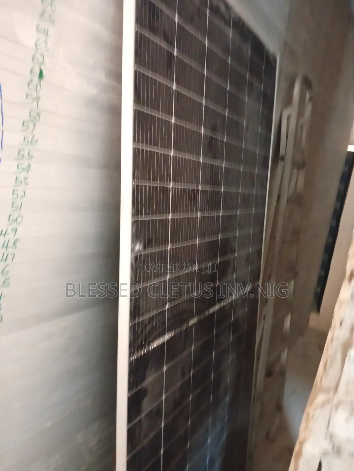 Complete 550 Watts Canadian Cells Solar Panel
