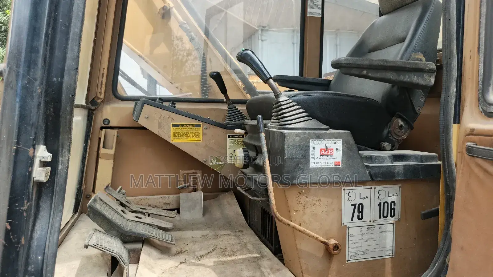 Caterpillar E120b Hydraulic Excavator