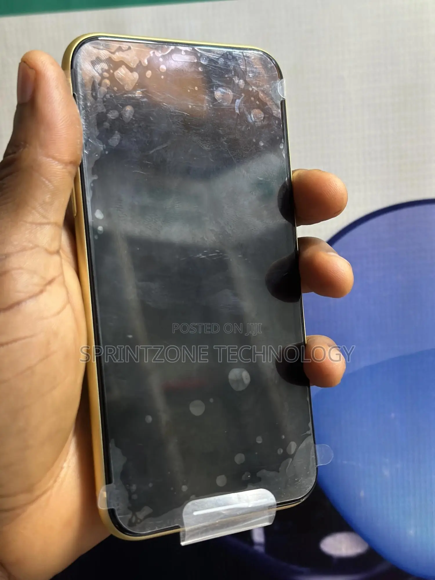 Apple iPhone 11 64 GB Yellow