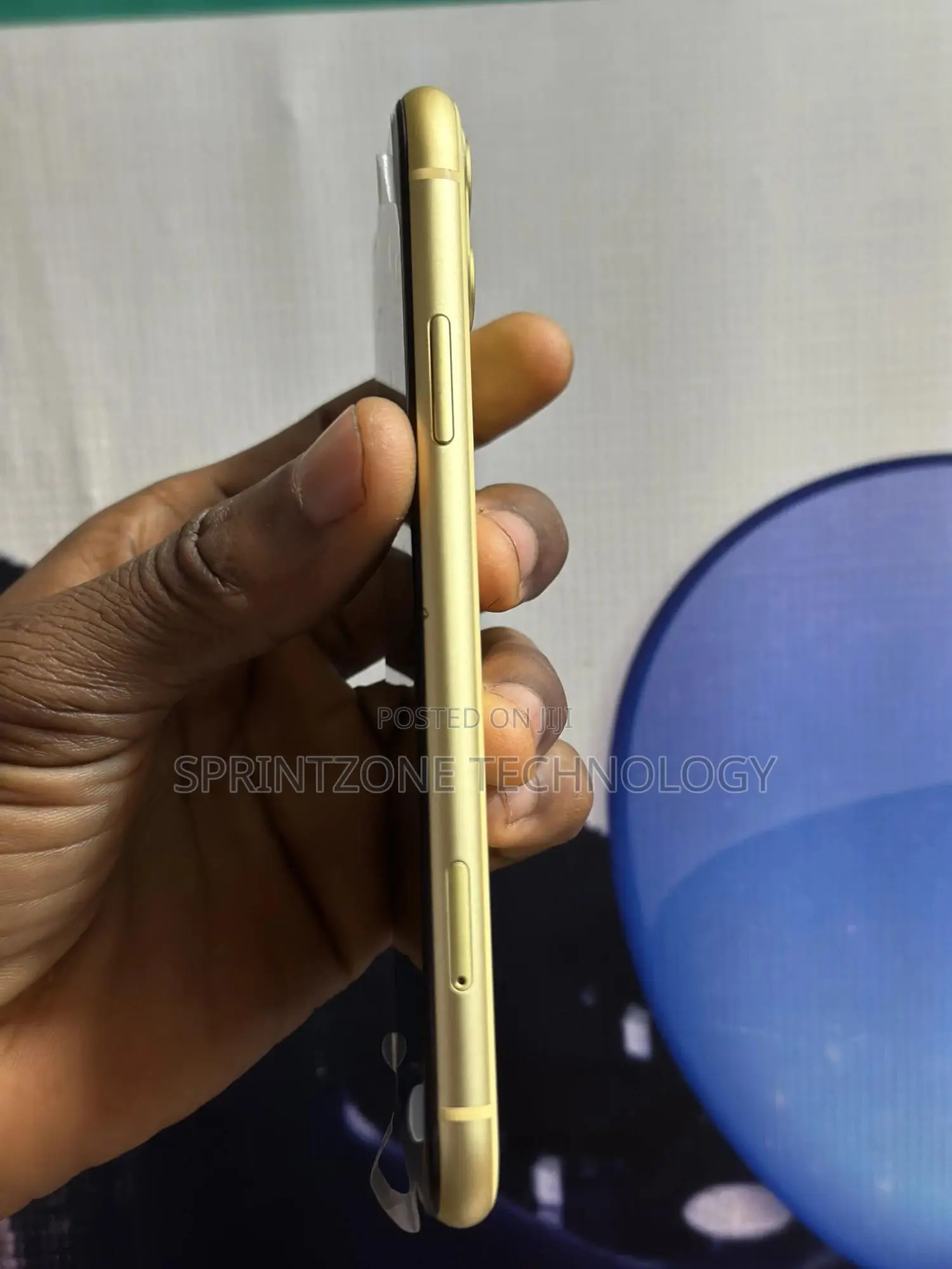 Apple iPhone 11 64 GB Yellow
