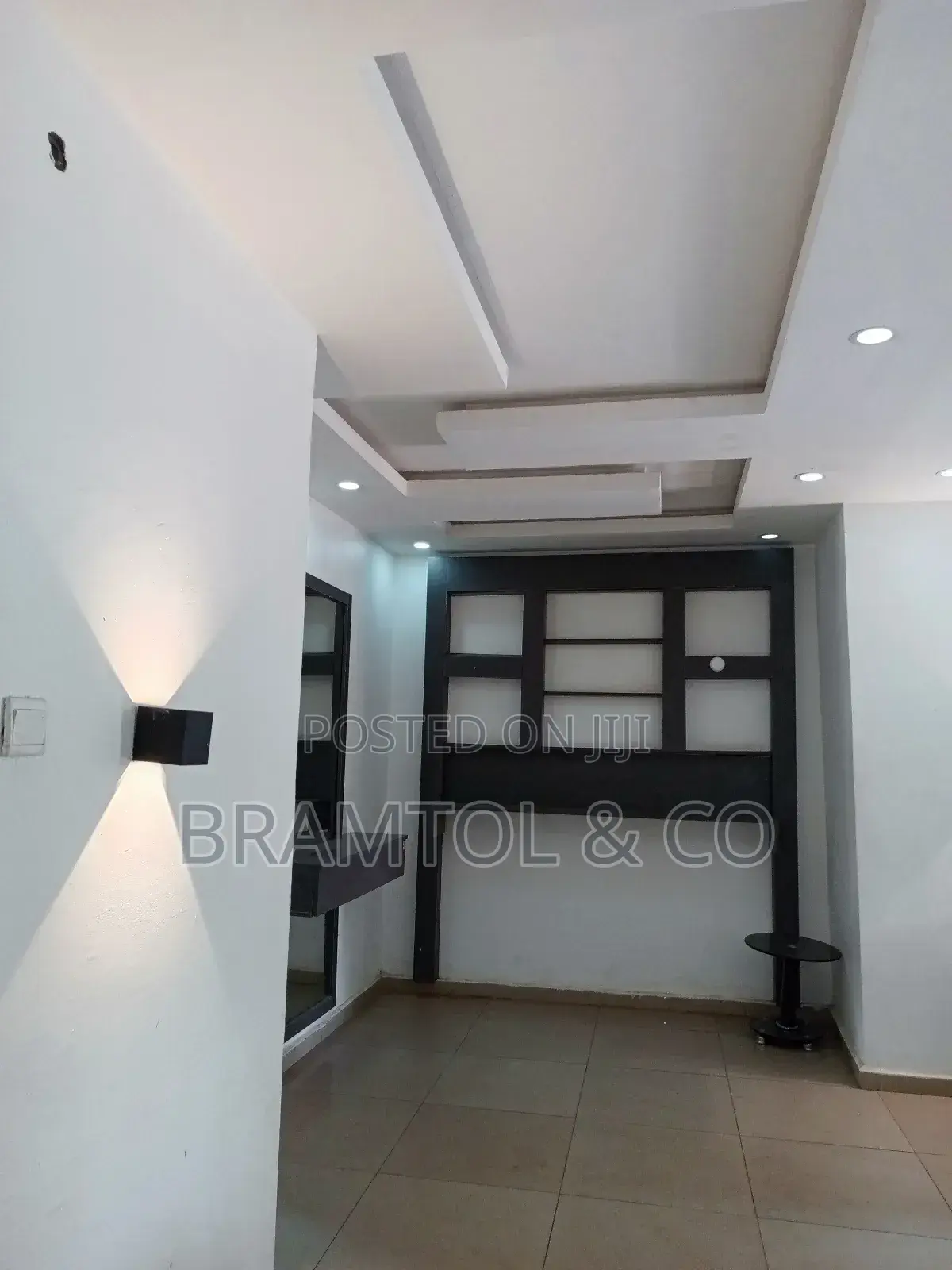 2bdrm Block of Flats in Wuse 2 for rent