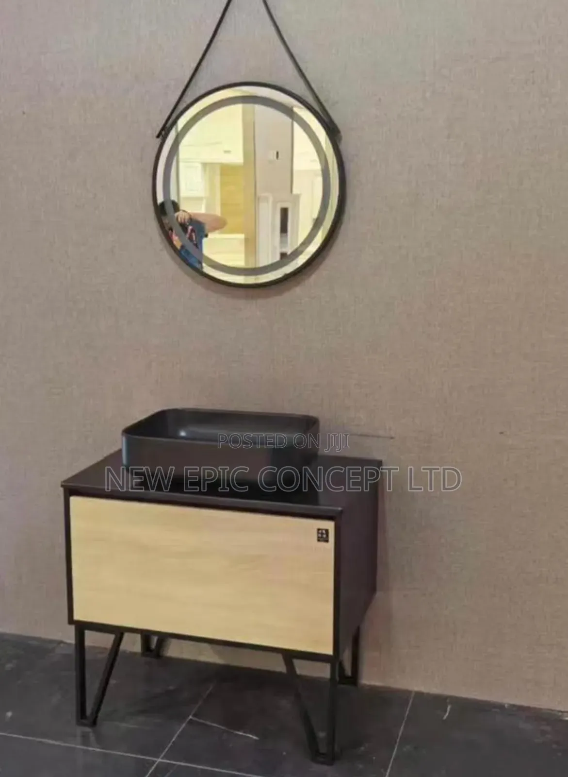 Special Single Cabinet and Mirror