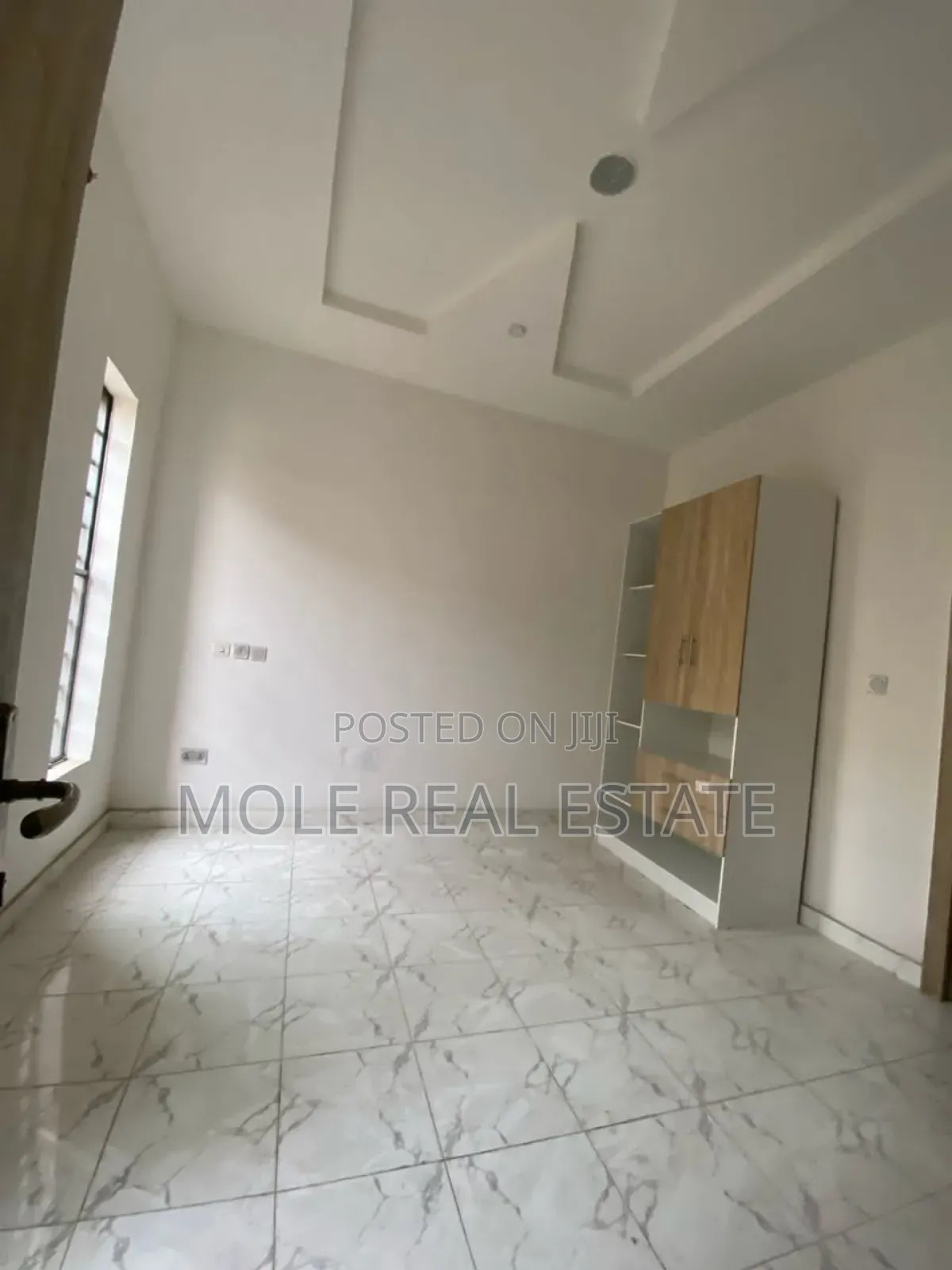 3bdrm Block of Flats in Baruwa for sale