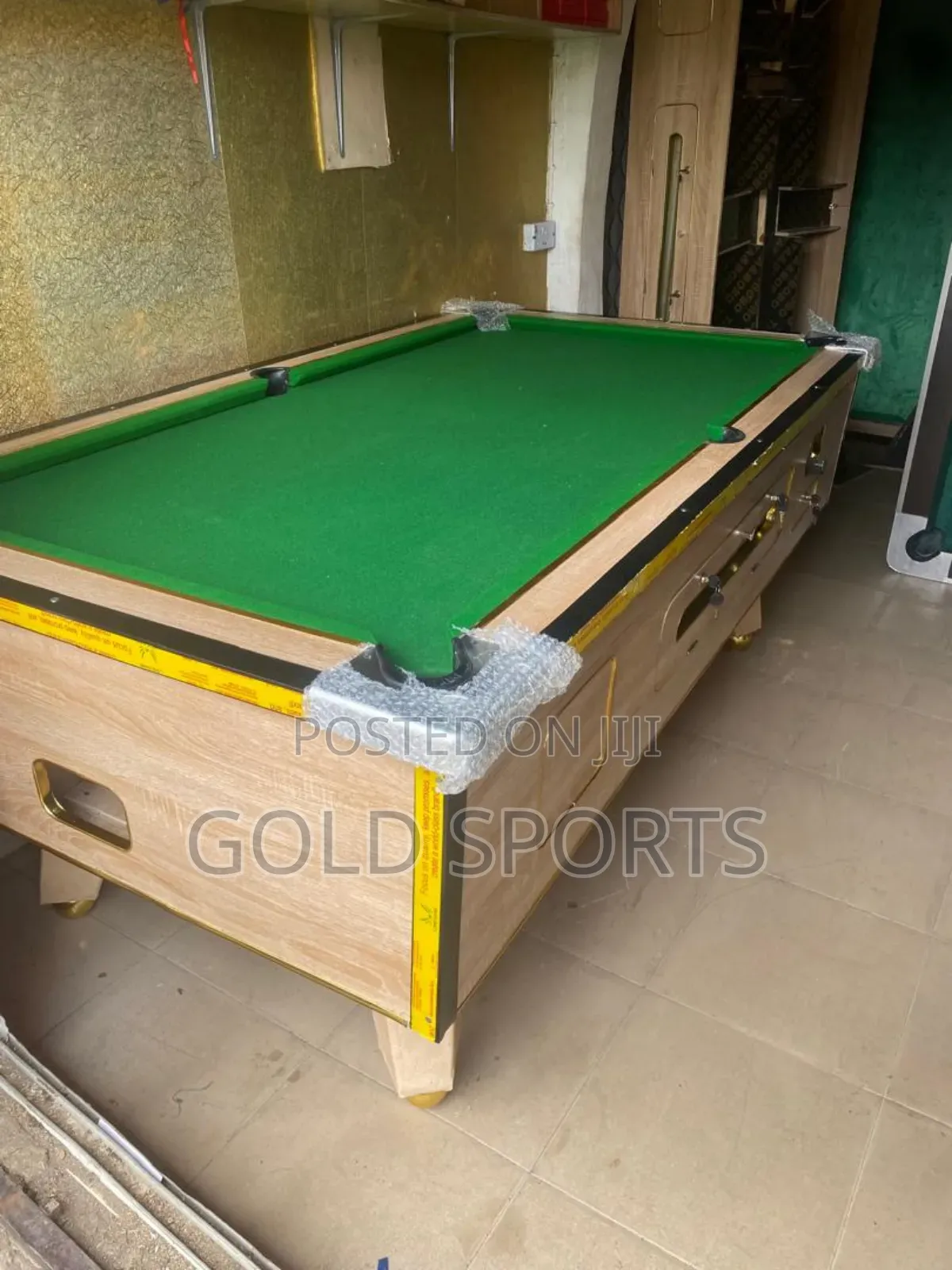 7ft Coin Operated Marble Board Oo2