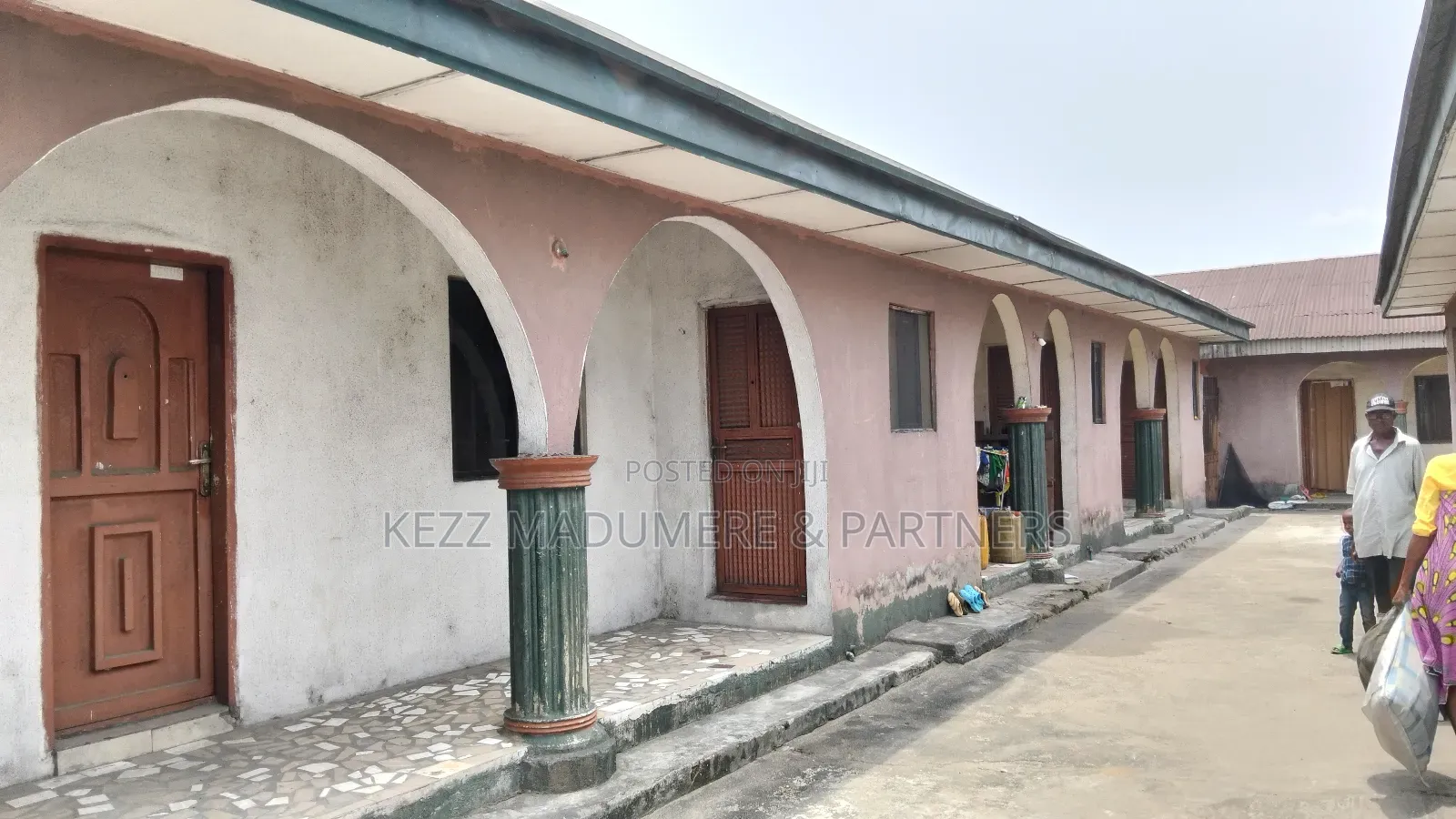 8bdrm Block of Flats in Oyibo , Rivers State, Oyigbo for sale