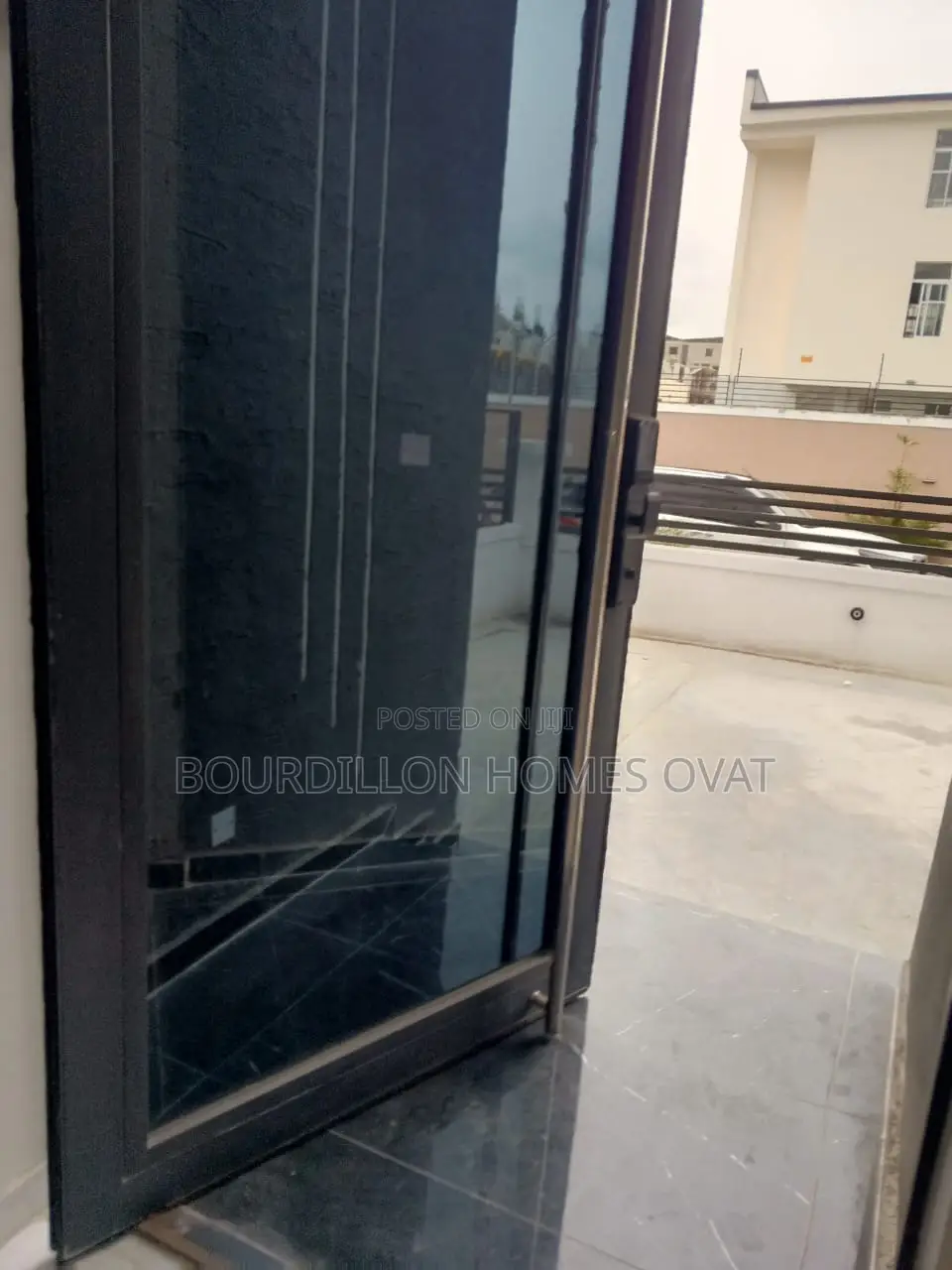 5bdrm Duplex in Ikota for sale