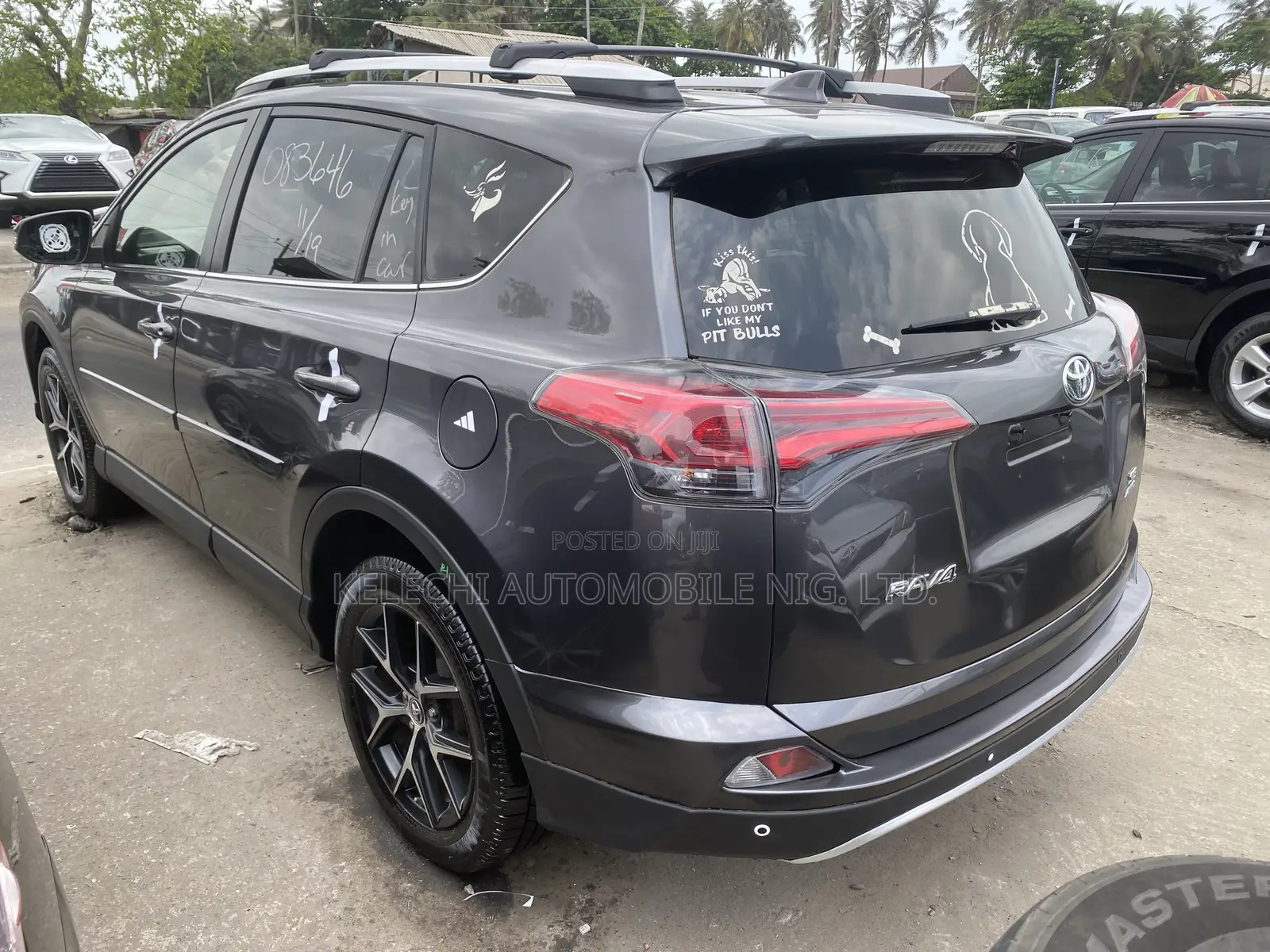 Toyota RAV4 SE 4dr SUV (2.5L 4cyl 6A) 2018 Gray