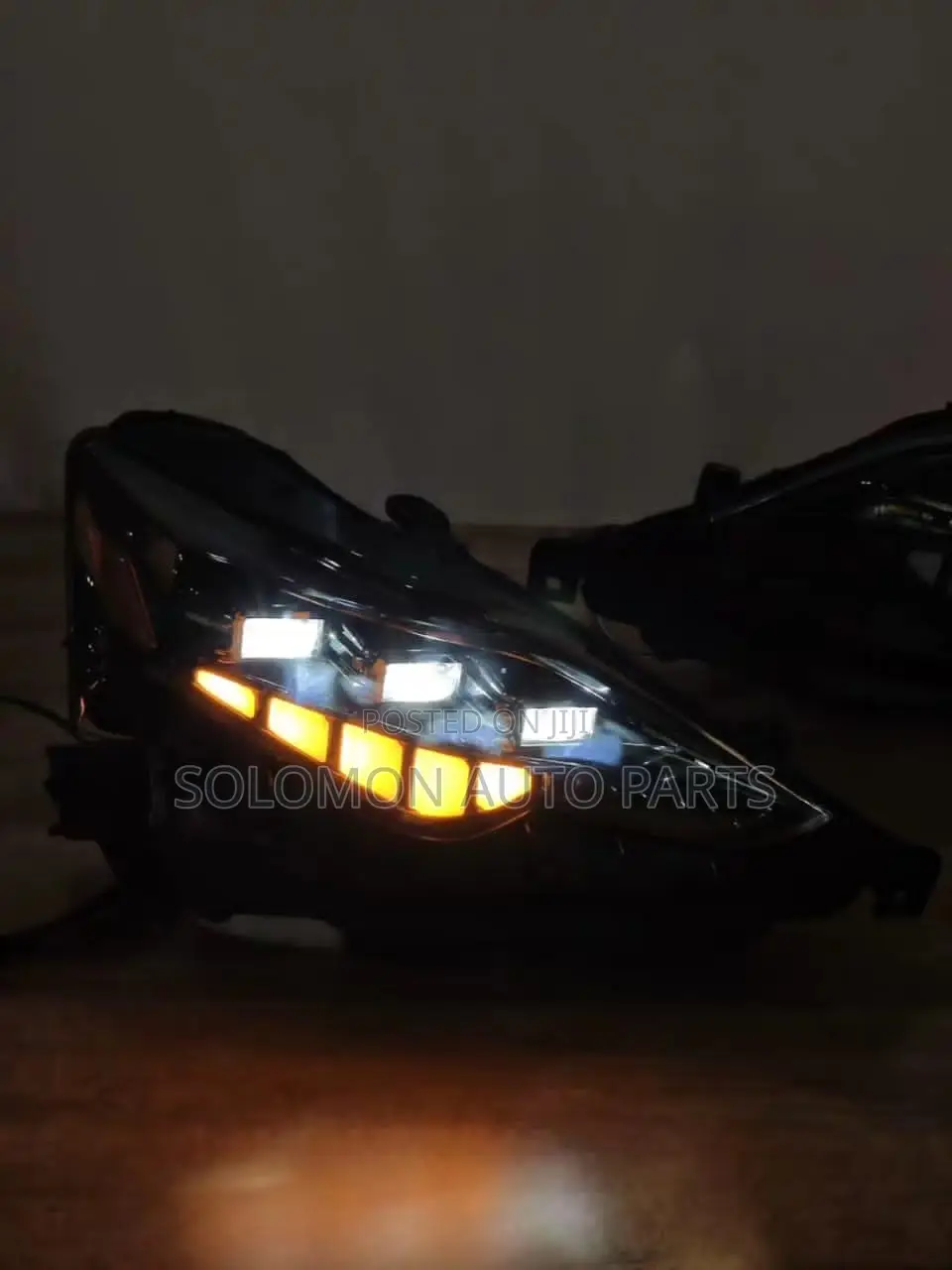 Is250 2015 Headlamp Led Latest Design Available as Seen