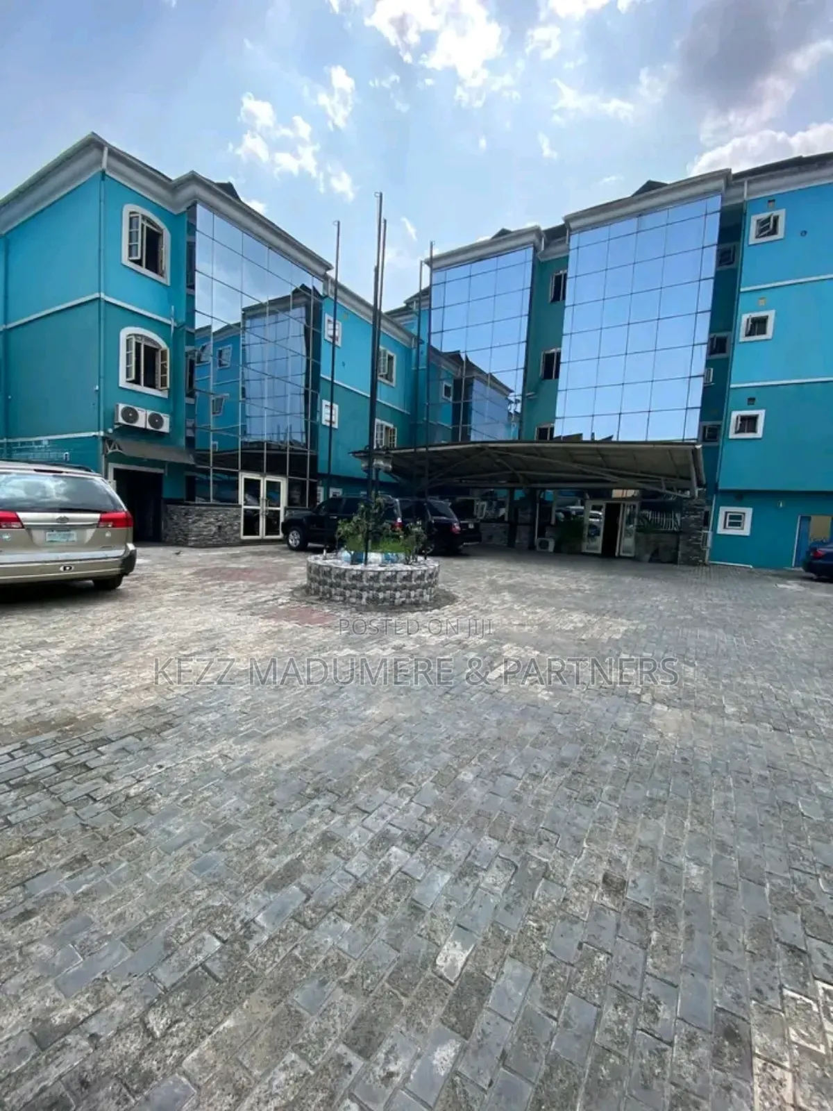 For Sale: 29 Rooms Hotel Within New Gra , Port Harcourt