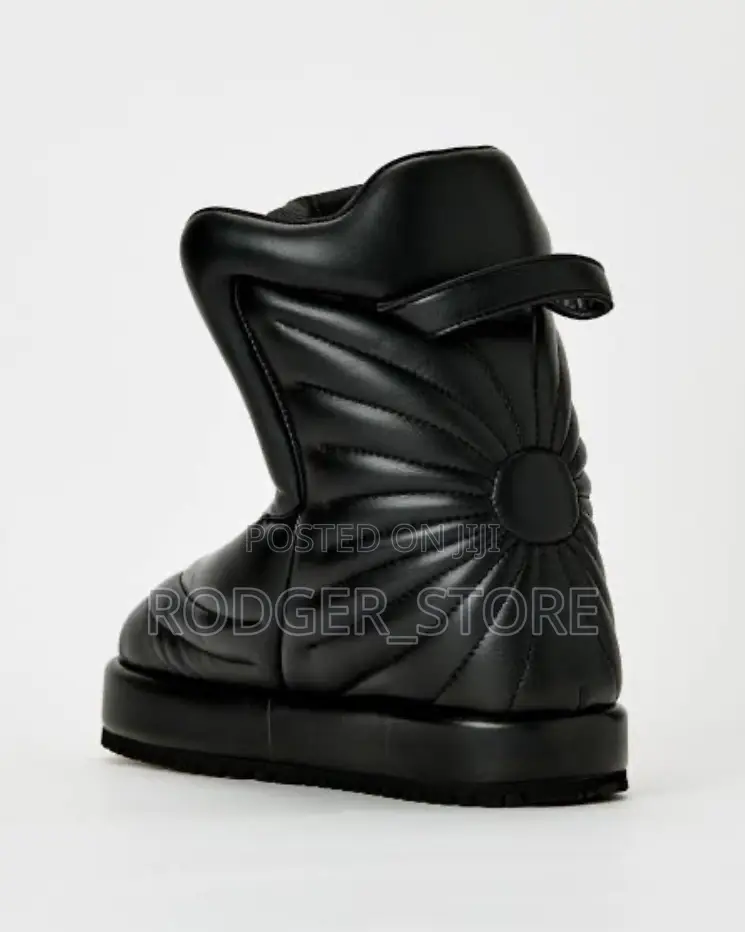Neve Lunar Leather Boot
