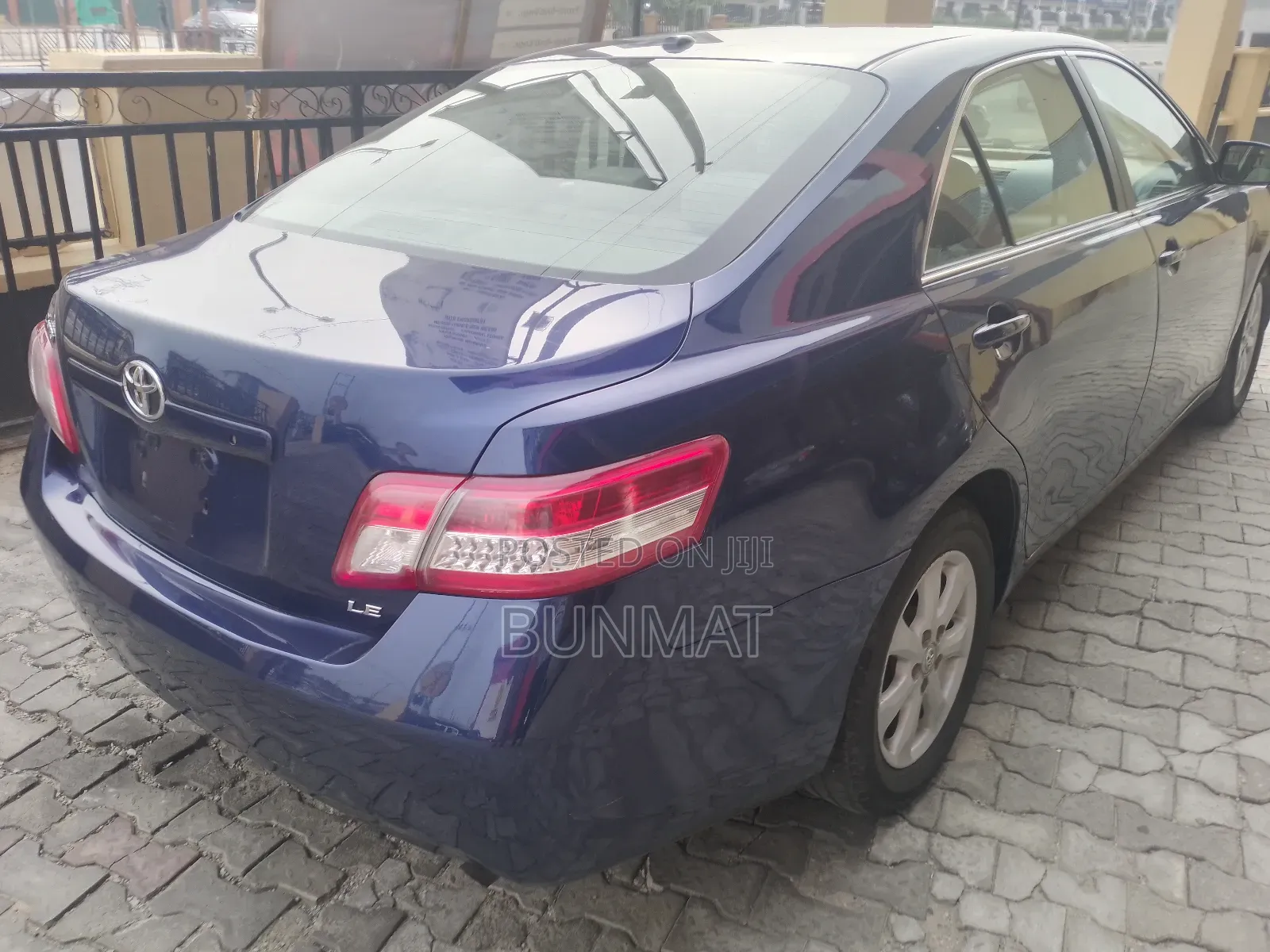 Toyota Camry LE 4dr Sedan (2.5L 4cyl 6A) 2011 Blue