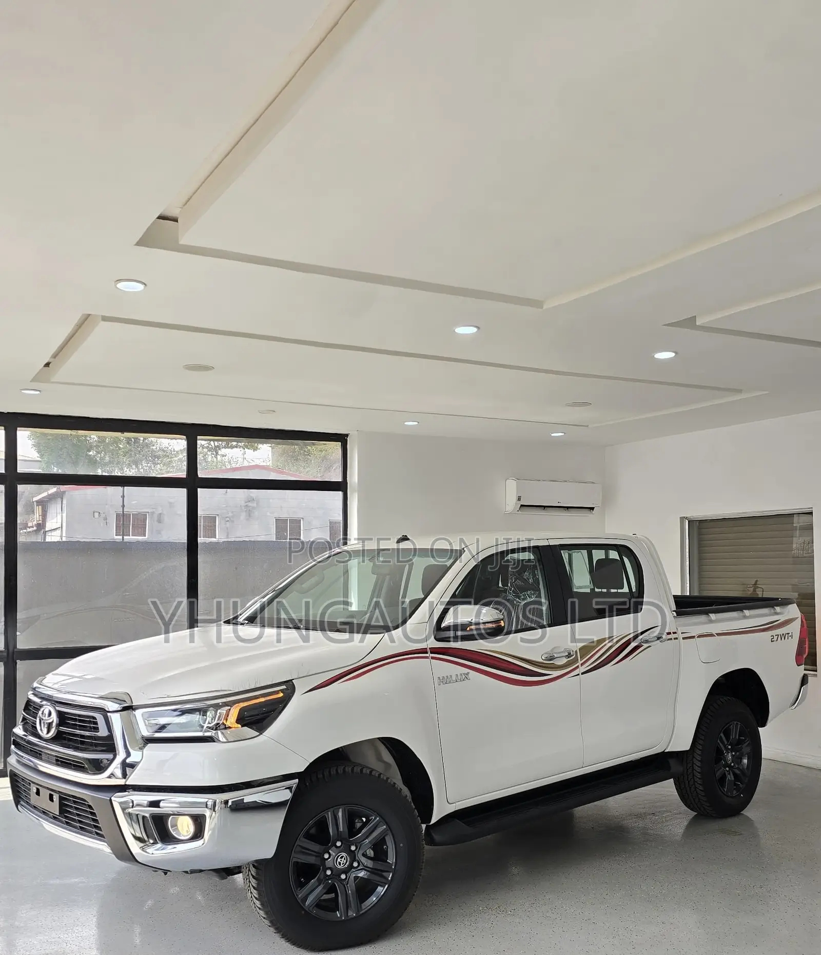 New Toyota Hilux Revo Double Cab Petrol 2.7 AWD 2022 White