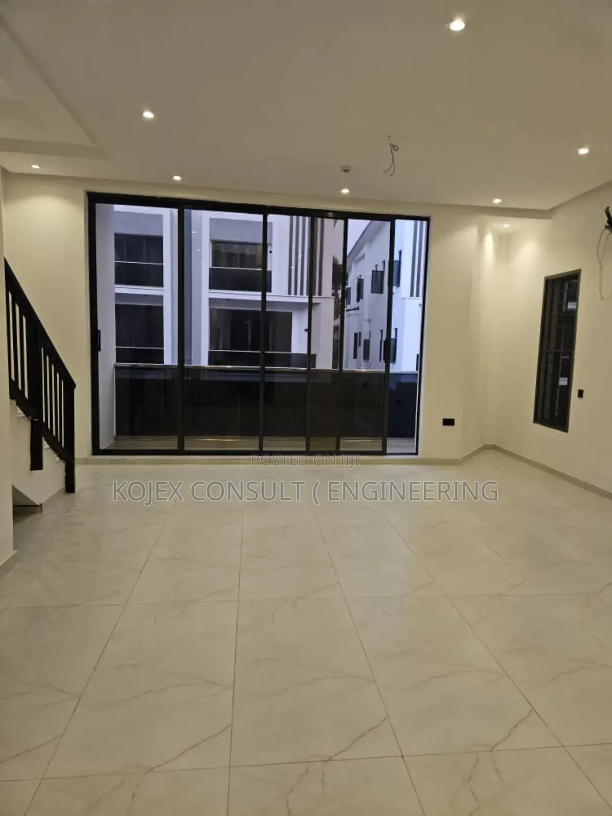 5bdrm Duplex in Gated Estate Gra for sale