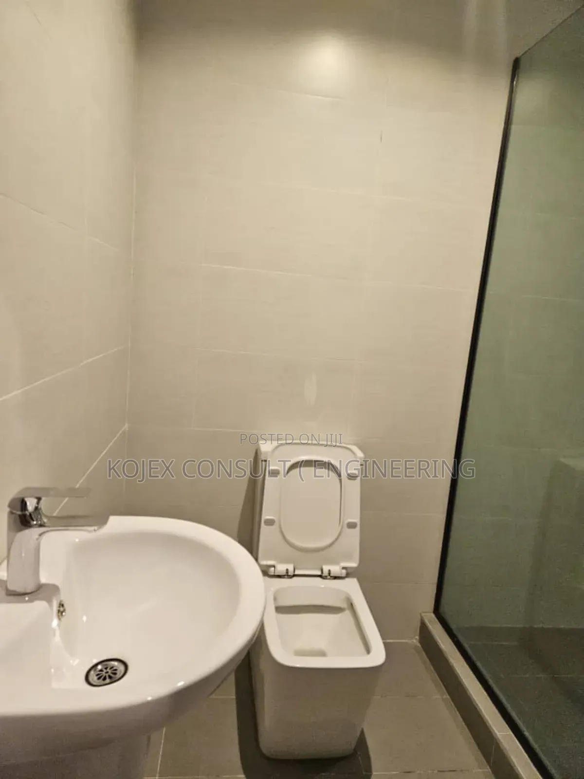 5bdrm Duplex in Gated Estate Gra for sale