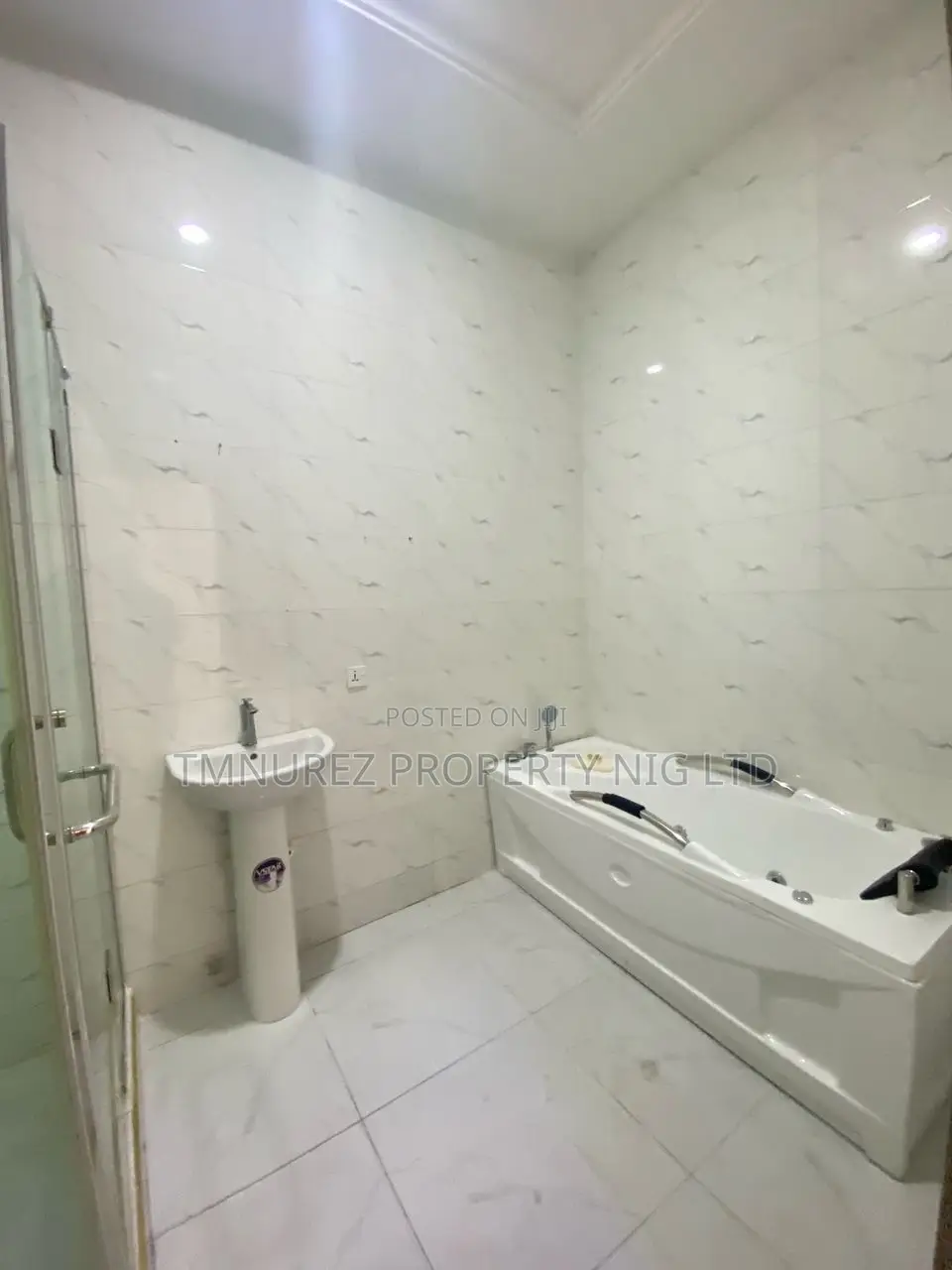 Studio Apartment in Dpk Estate, Ikota for rent