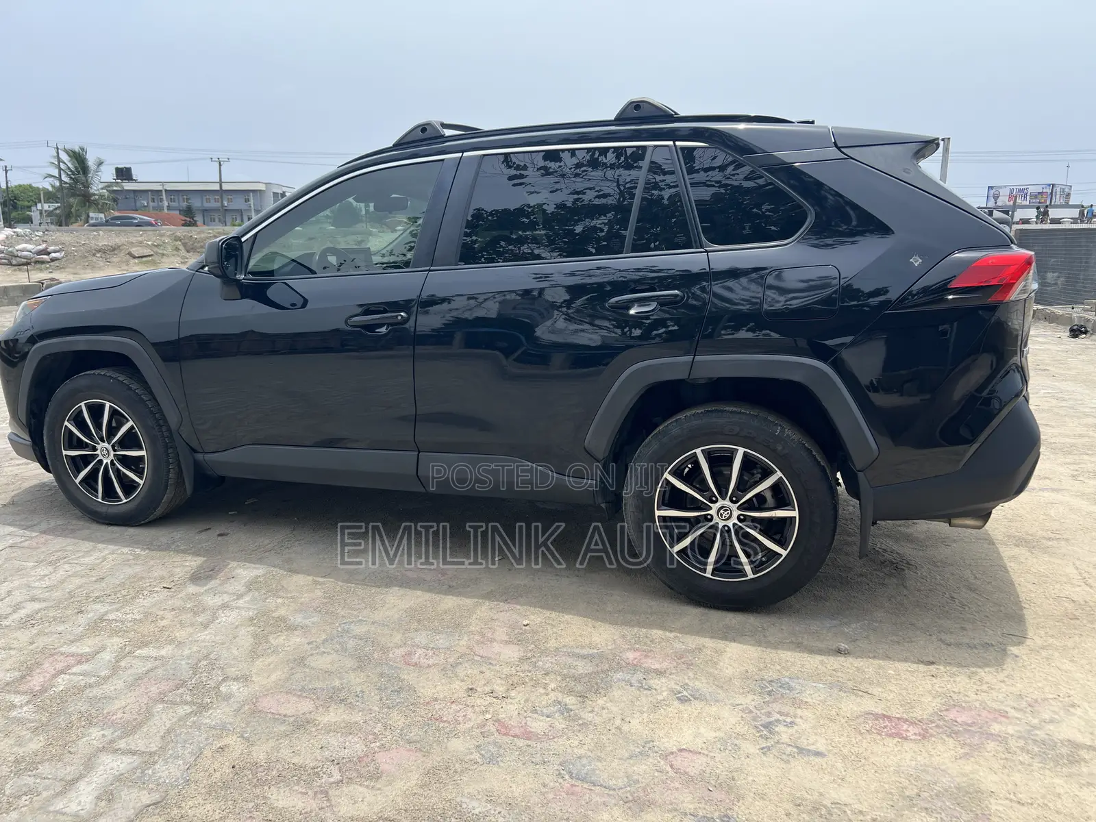 Toyota RAV4 LE FWD 2019 Black