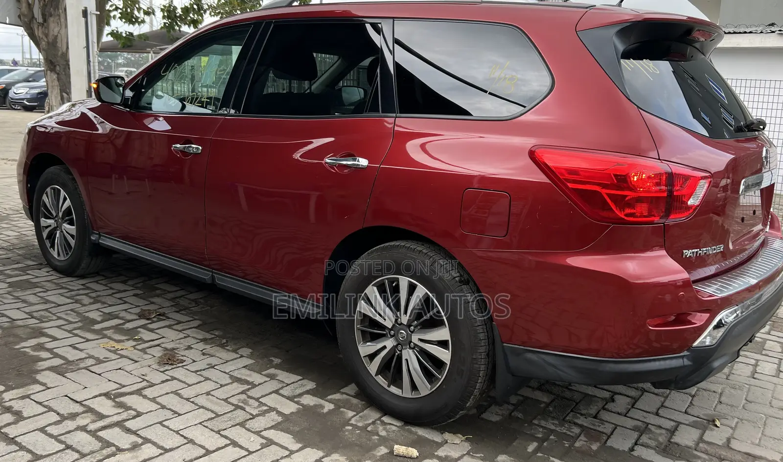 Nissan Pathfinder SL 4dr 4x4 (3.5L 6cyl) 2017 Red