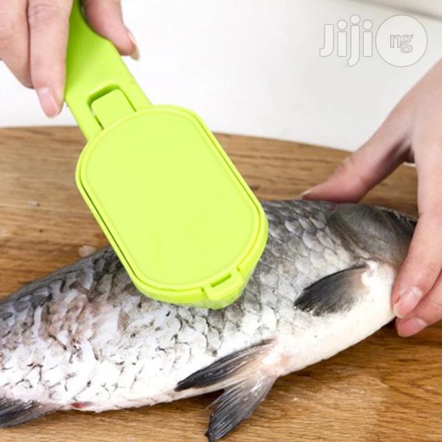 Fish Scale Scraper With Knife