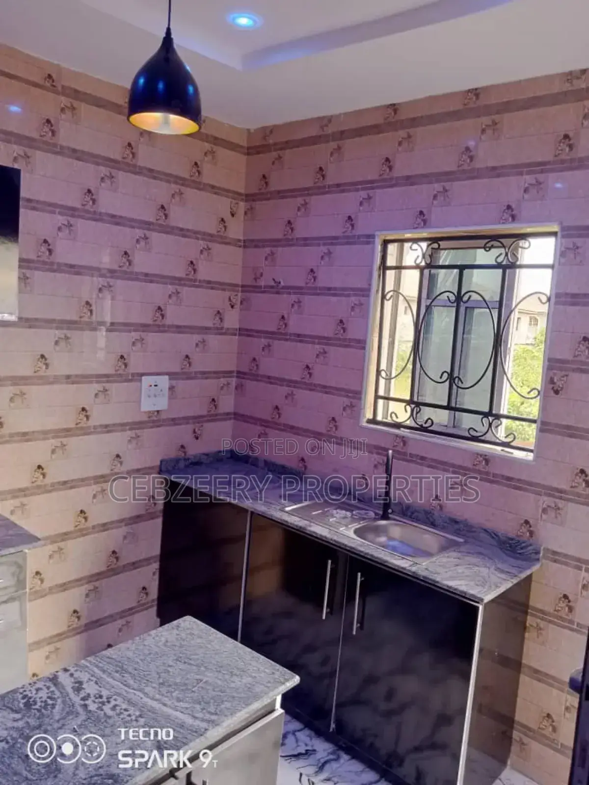 2bdrm Block of Flats in Akute Ajuwon for rent