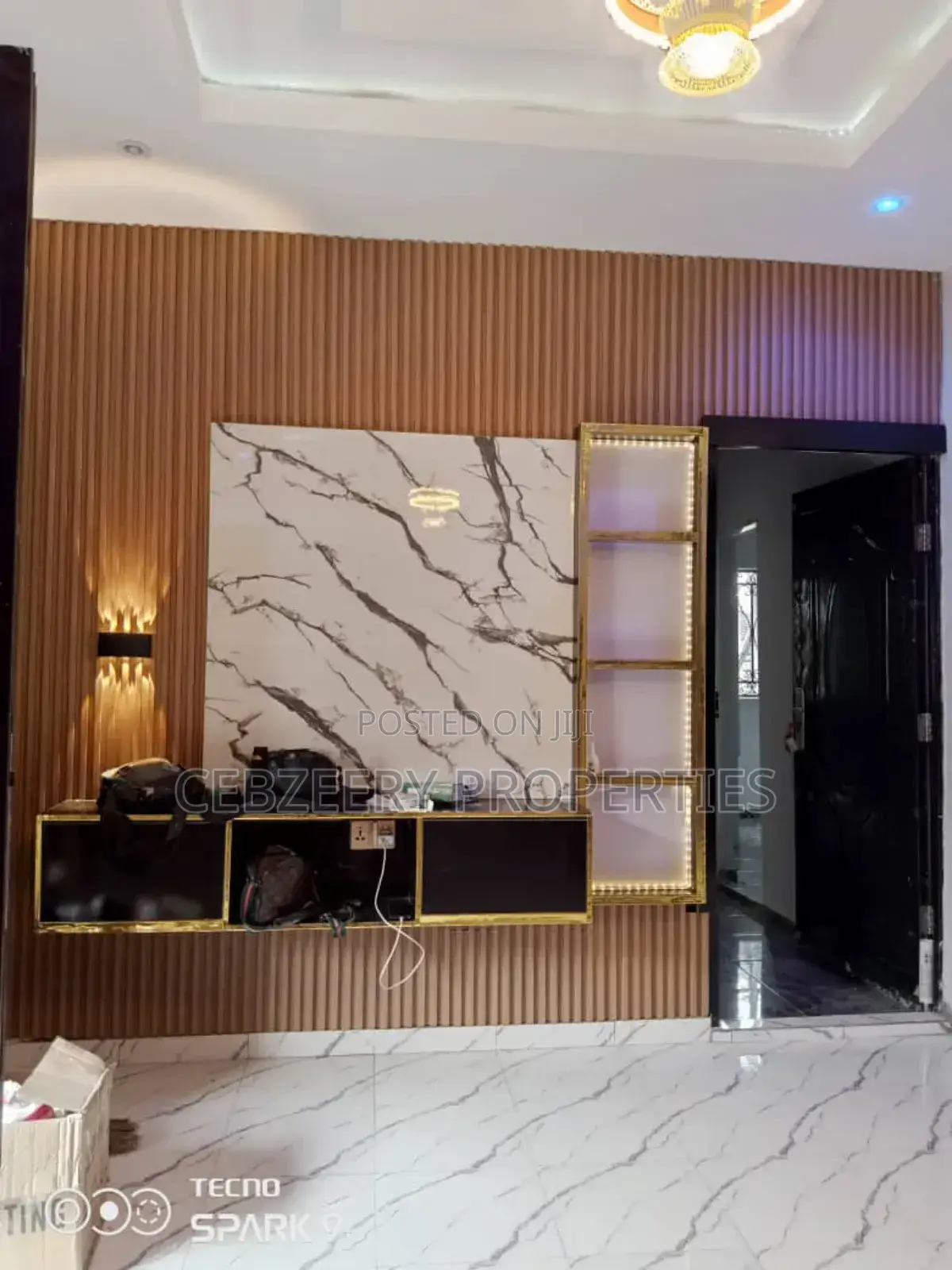2bdrm Block of Flats in Akute Ajuwon for rent