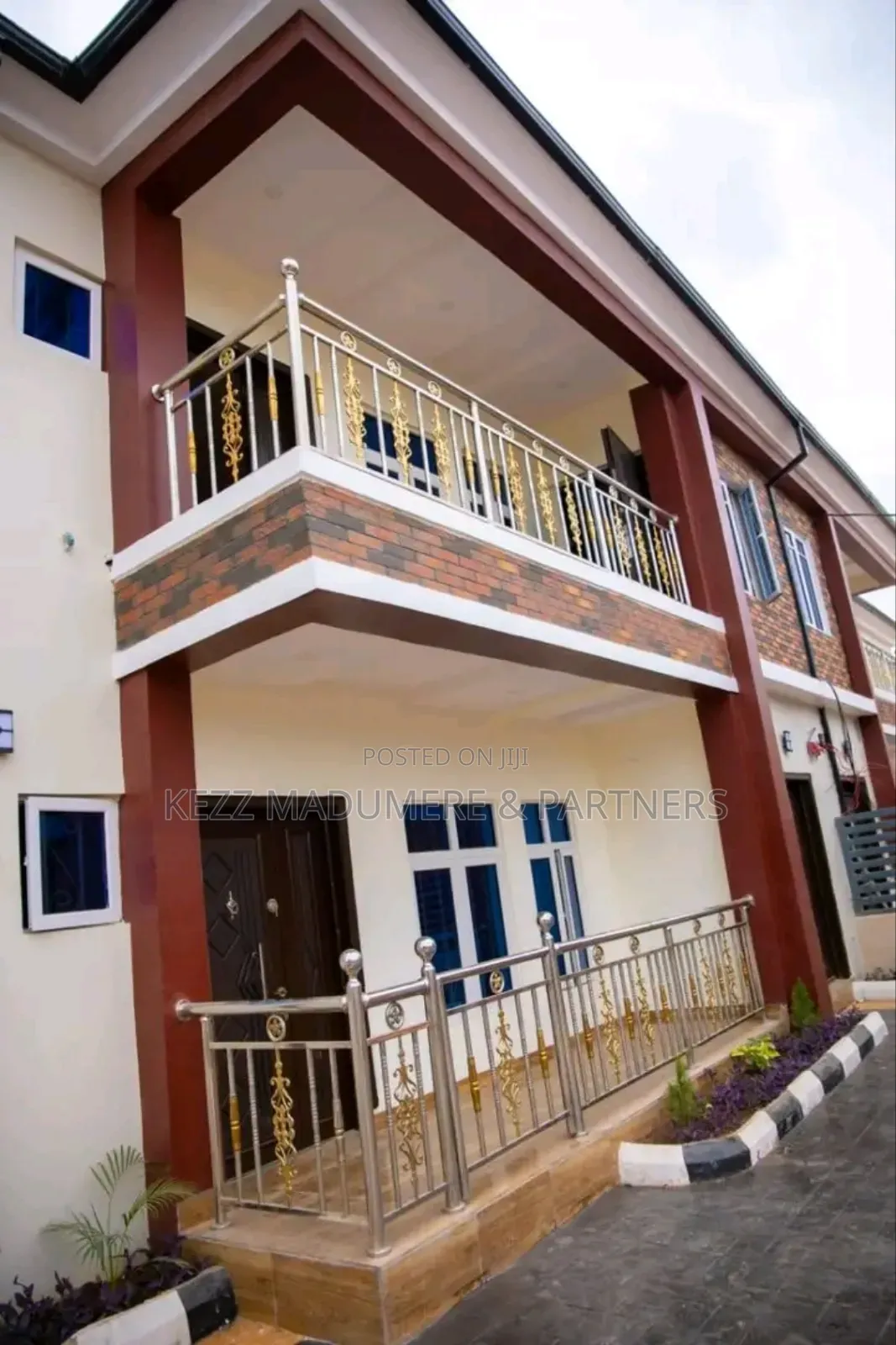 4bdrm Block of Flats in Naze , Owerri ,Imo for sale